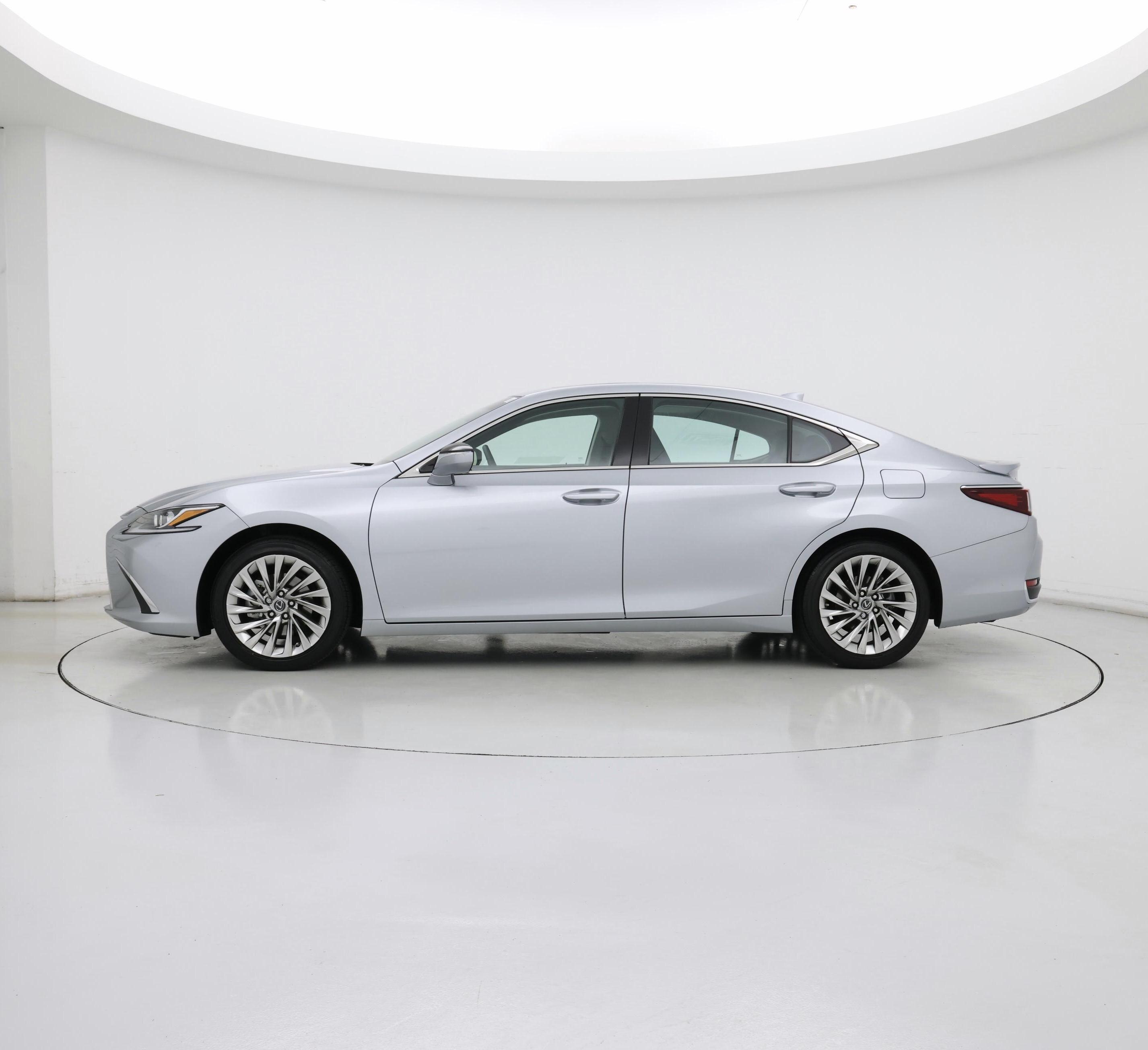 Thumbnail: 2023 Lexus ES - 3
