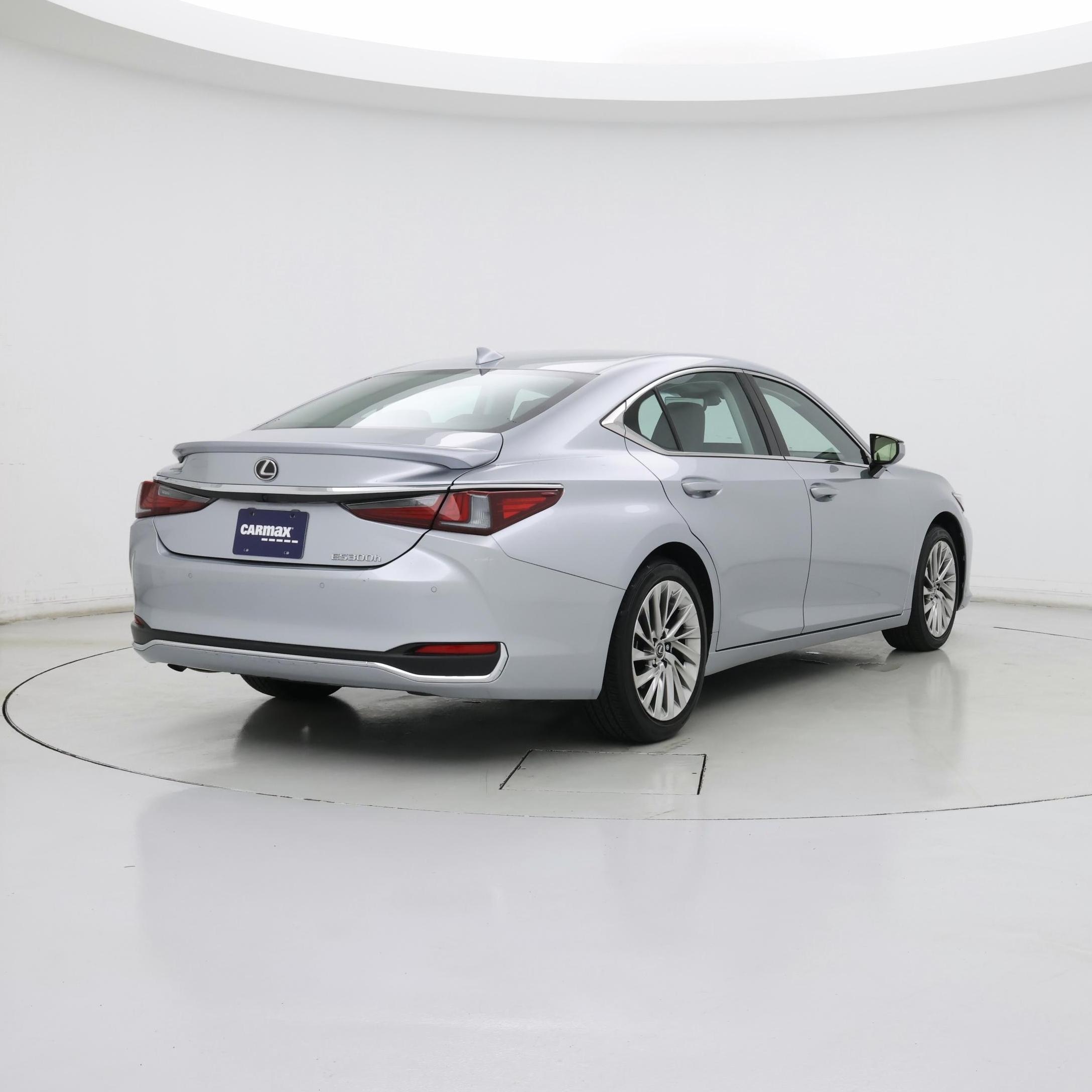 Thumbnail: 2023 Lexus ES - 8