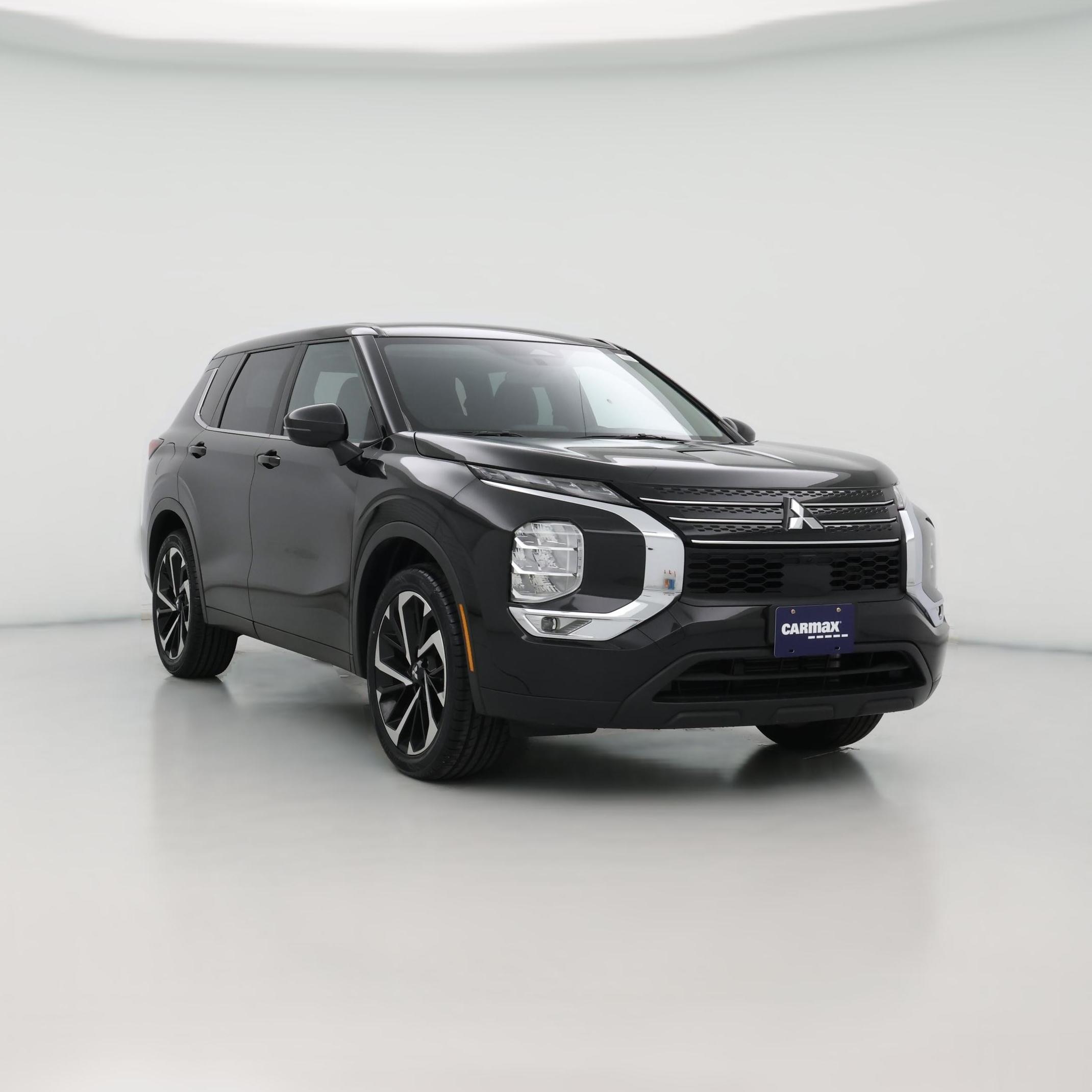 Thumbnail: 2022 Mitsubishi Outlander - 1