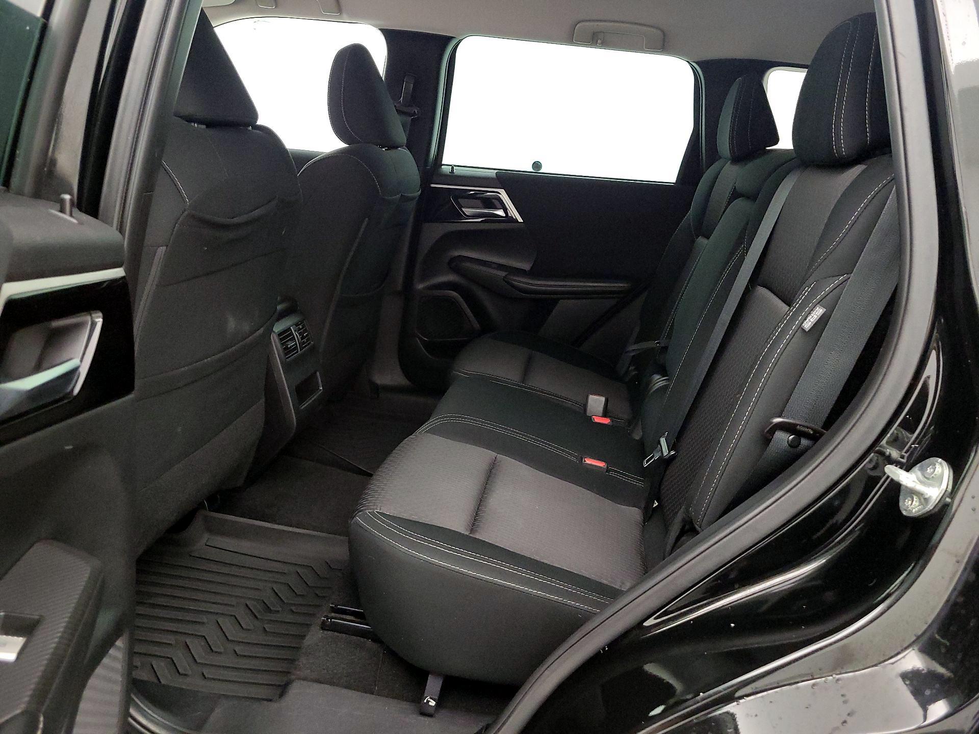 Thumbnail: 2022 Mitsubishi Outlander - 19