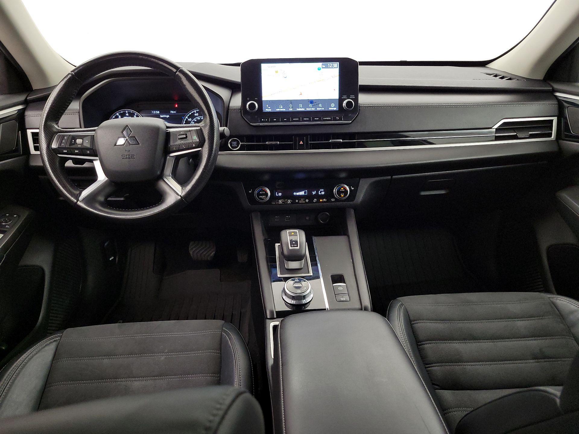 Thumbnail: 2022 Mitsubishi Outlander - 9