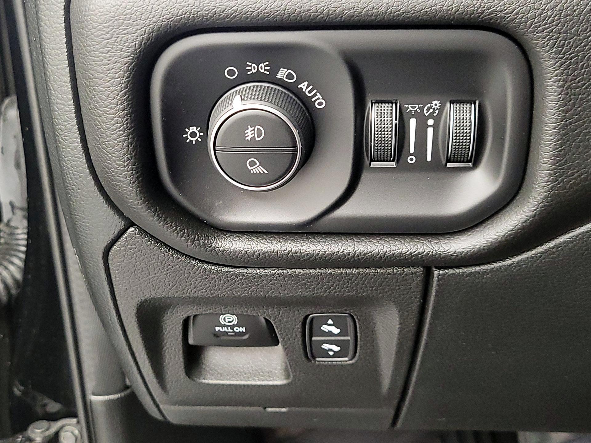 Thumbnail: 2023 RAM 1500 - 13