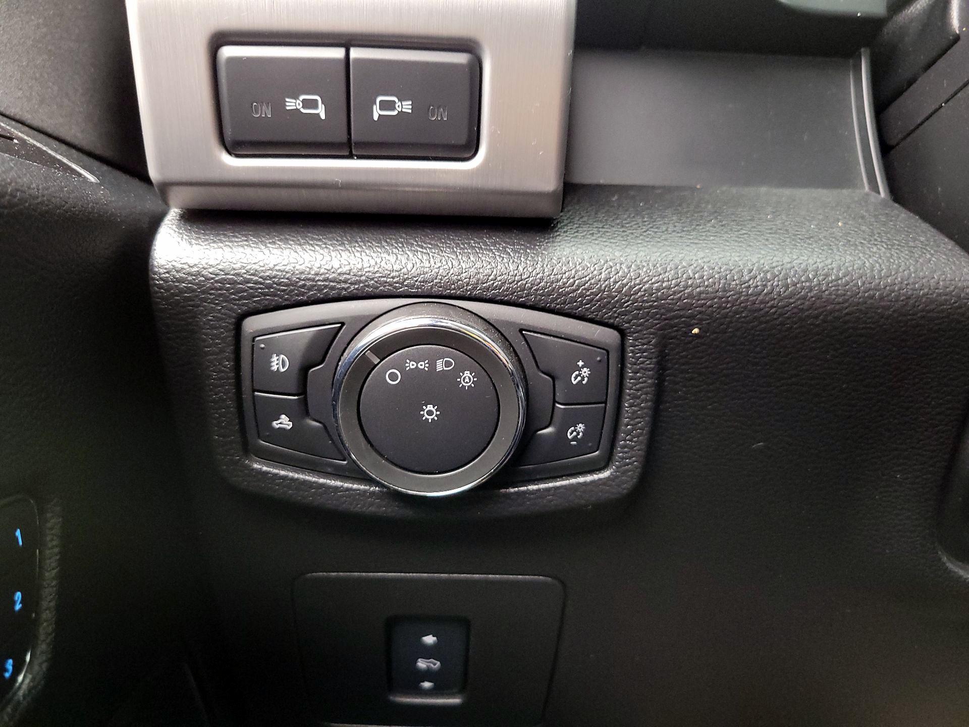 Thumbnail: 2015 Ford F-150 - 13