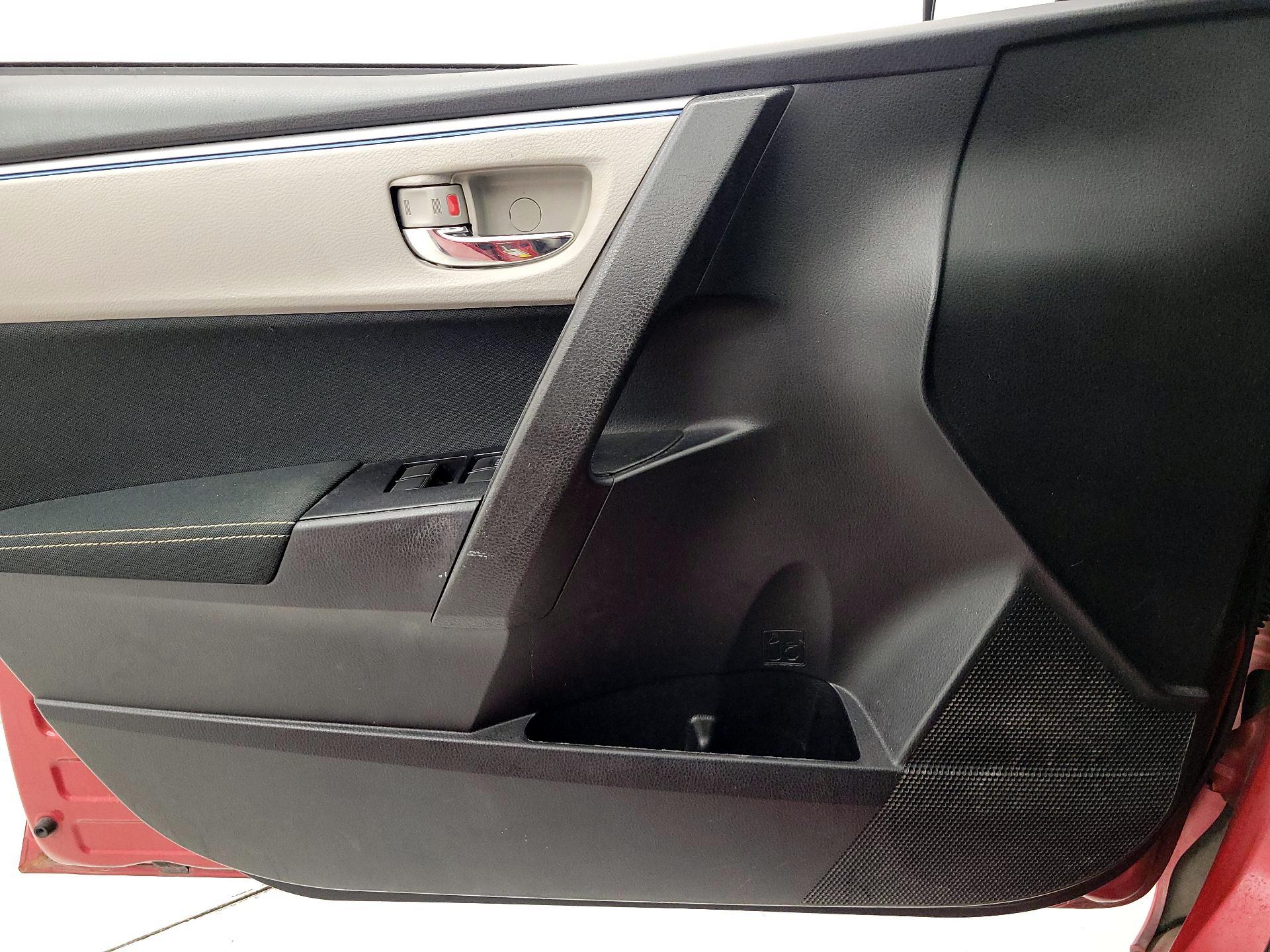 Thumbnail: 2016 Toyota Corolla - 12