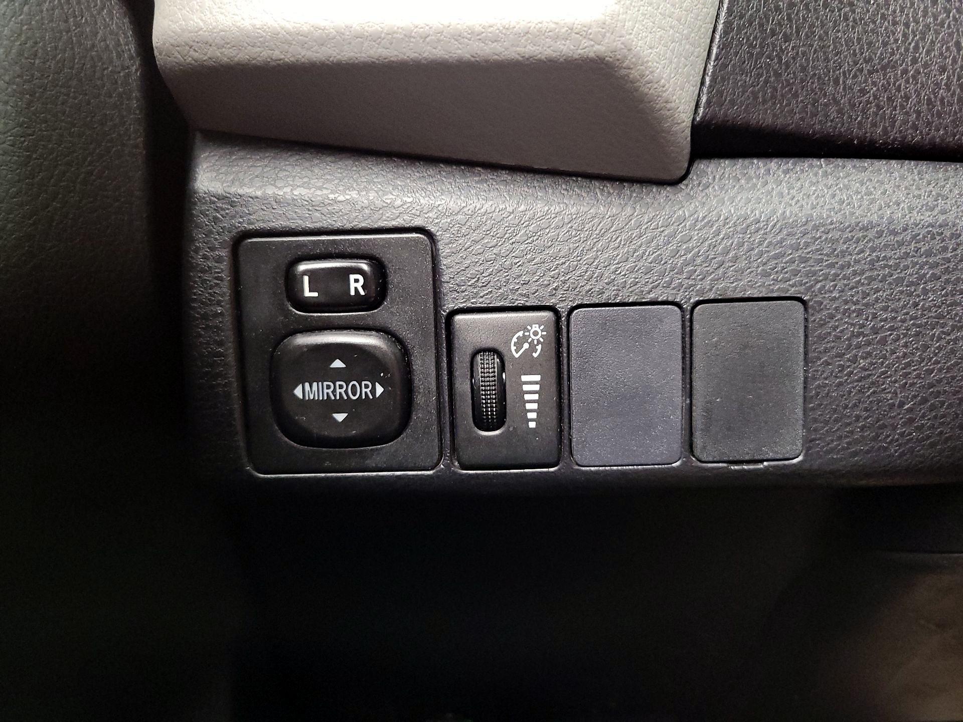 Thumbnail: 2016 Toyota Corolla - 13