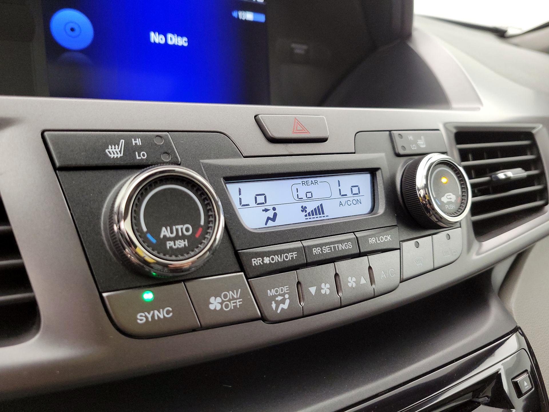 Thumbnail: 2014 Honda Odyssey - 16