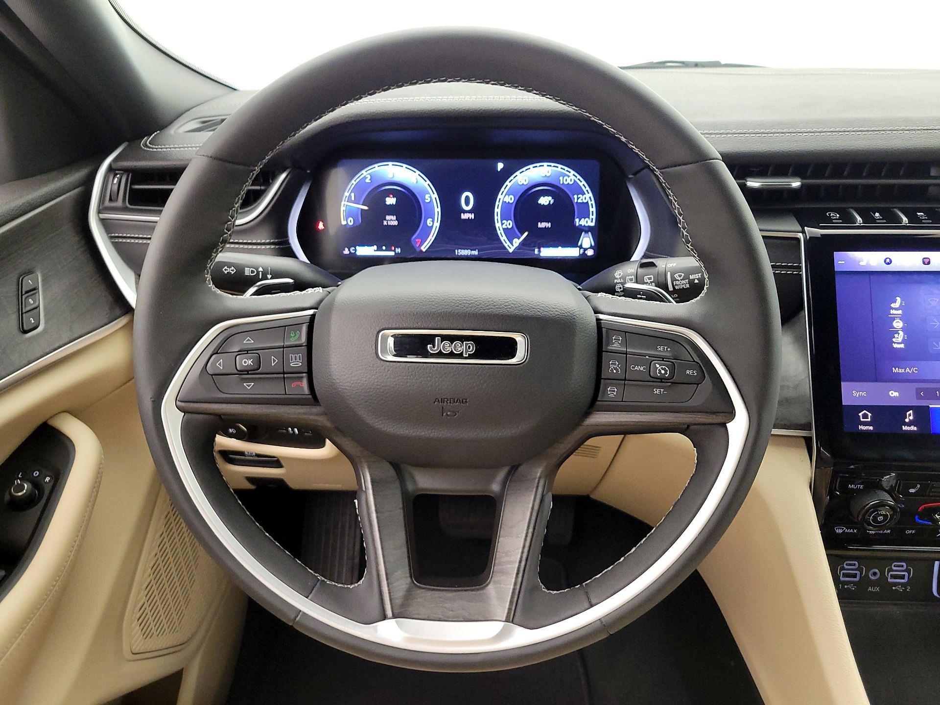 Thumbnail: 2024 Jeep Grand Cherokee - 10