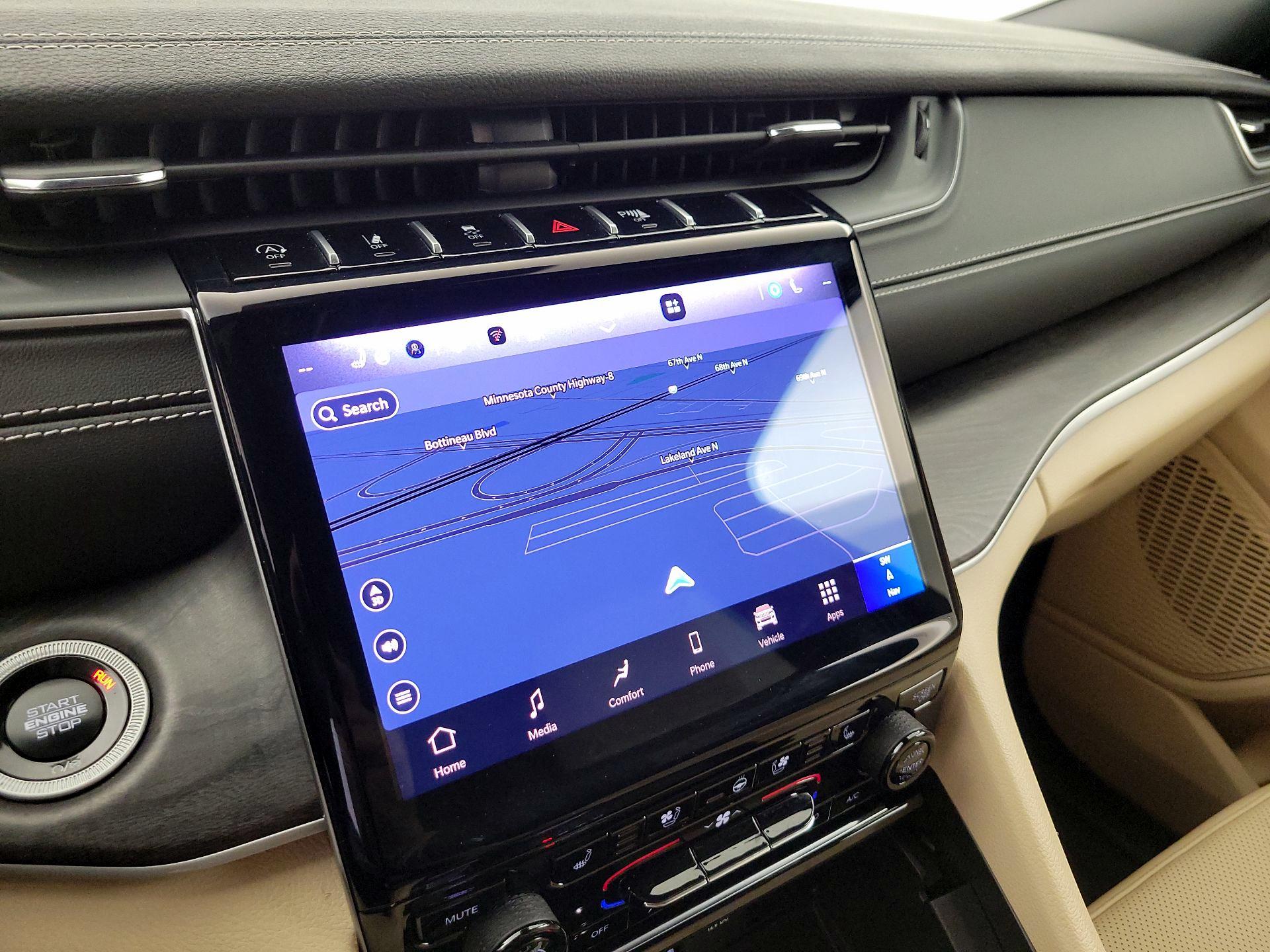 Thumbnail: 2024 Jeep Grand Cherokee - 14