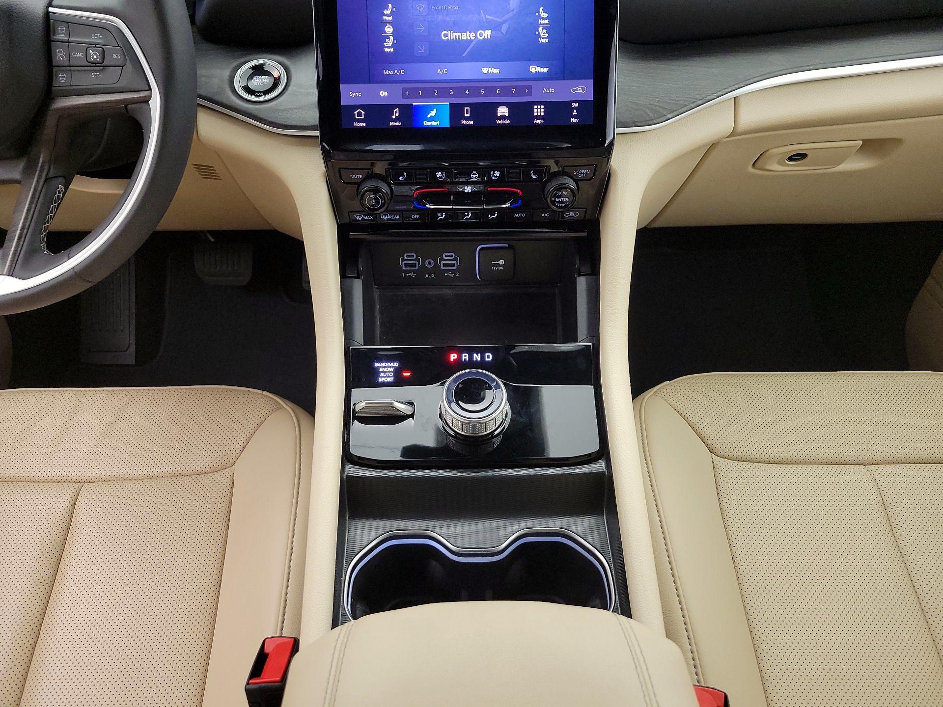 Thumbnail: 2024 Jeep Grand Cherokee - 18