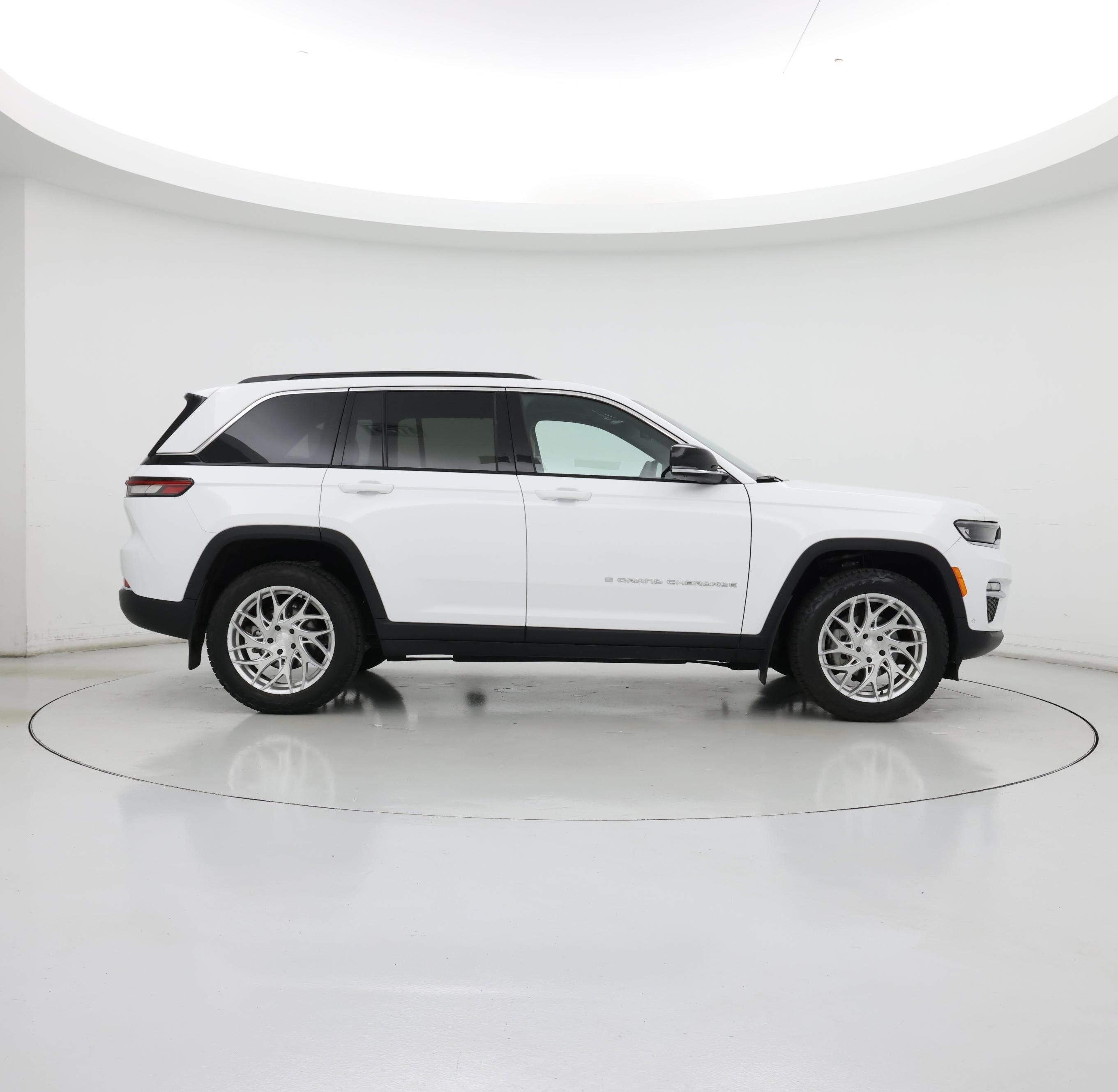 Thumbnail: 2024 Jeep Grand Cherokee - 7