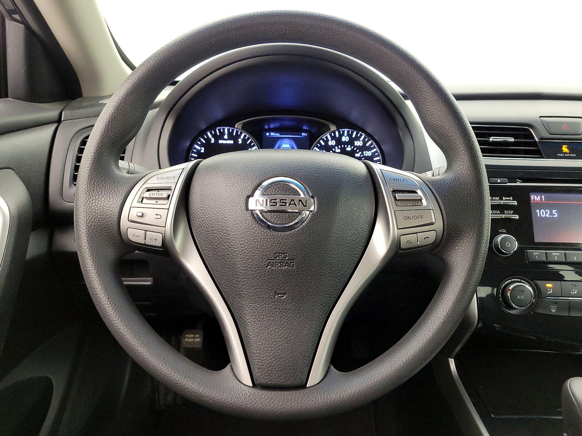 Thumbnail: 2014 Nissan Altima - 10
