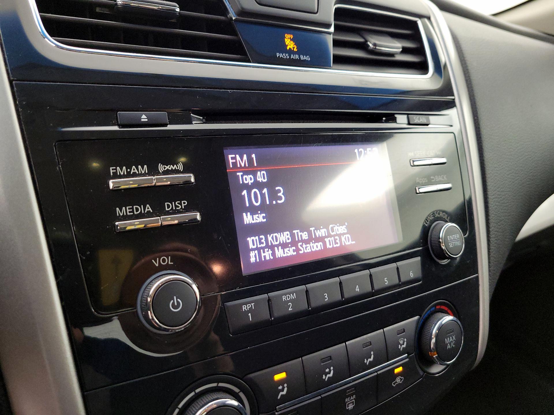 Thumbnail: 2014 Nissan Altima - 15