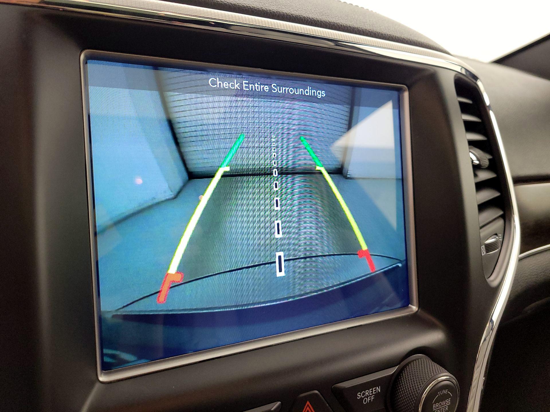 Thumbnail: 2018 Jeep Grand Cherokee - 15