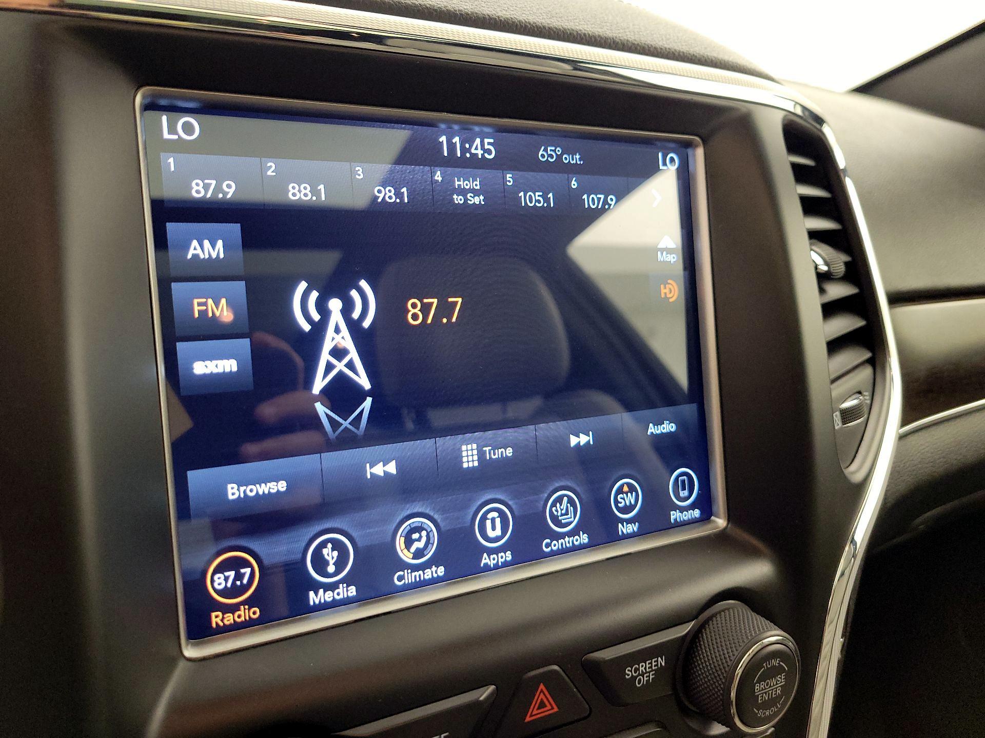 Thumbnail: 2018 Jeep Grand Cherokee - 16