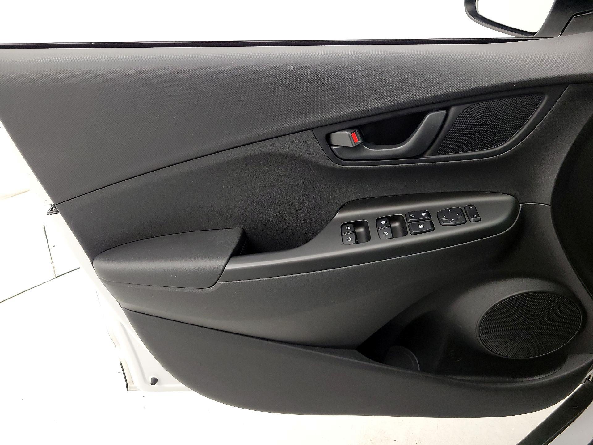 Thumbnail: 2021 Hyundai Kona - 12