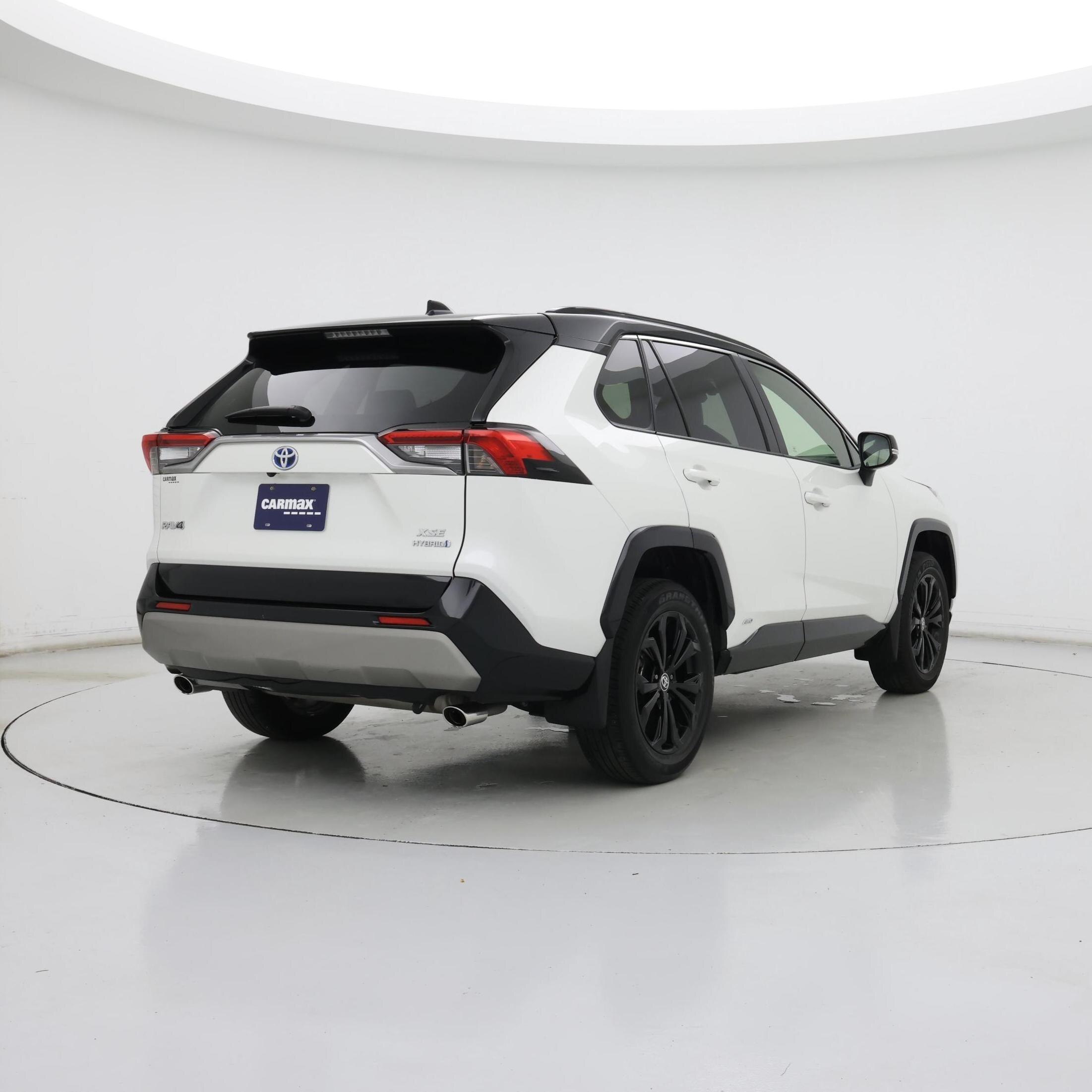 Thumbnail: 2022 Toyota RAV4 - 8
