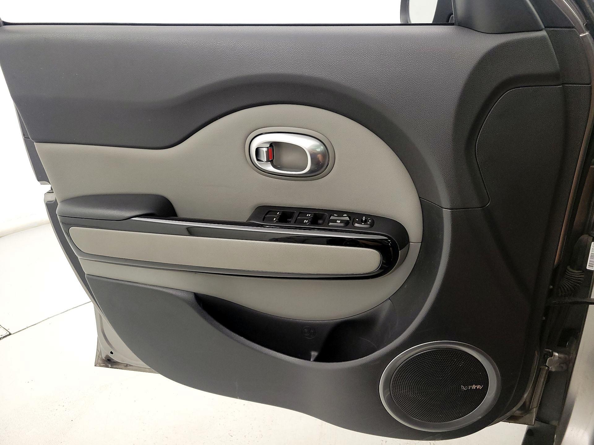 Thumbnail: 2016 Kia Soul - 12