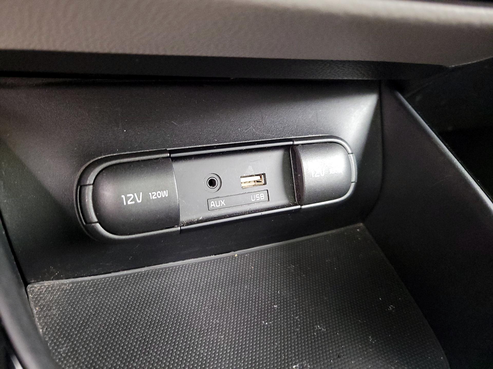 Thumbnail: 2016 Kia Soul - 19