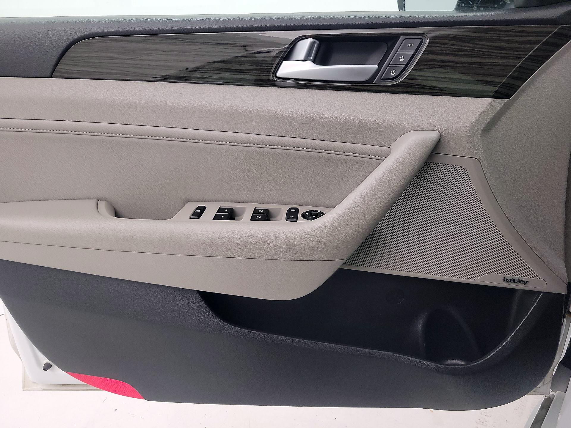 Thumbnail: 2015 Hyundai Sonata - 12