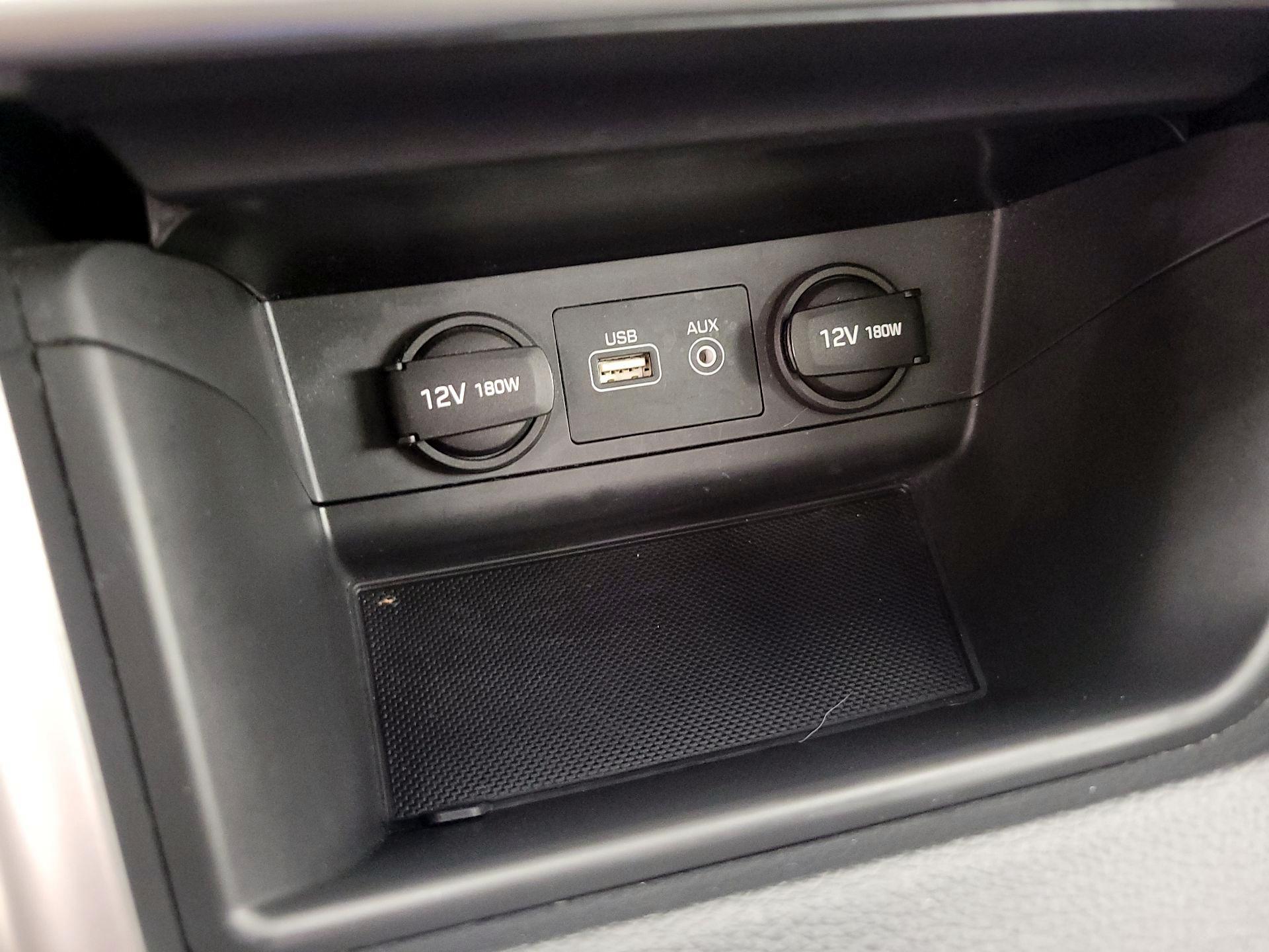 Thumbnail: 2015 Hyundai Sonata - 19