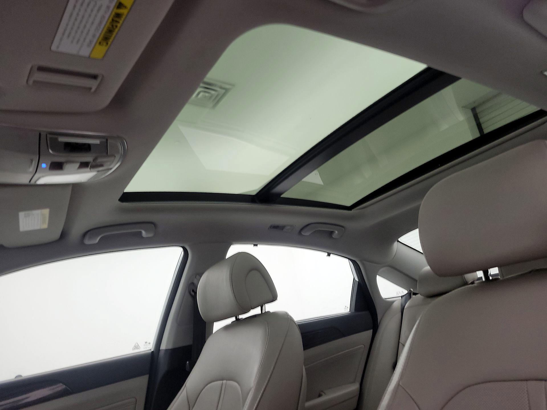 Thumbnail: 2015 Hyundai Sonata - 20
