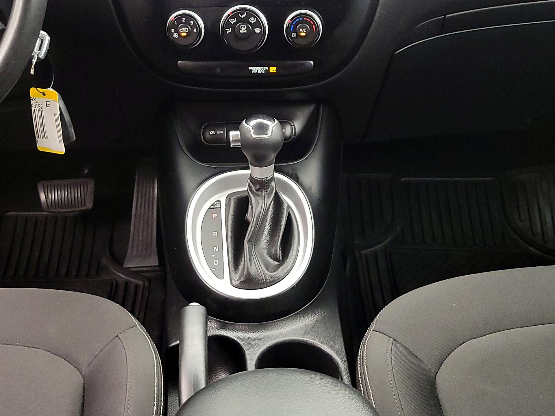 Thumbnail: 2017 Kia Soul - 16
