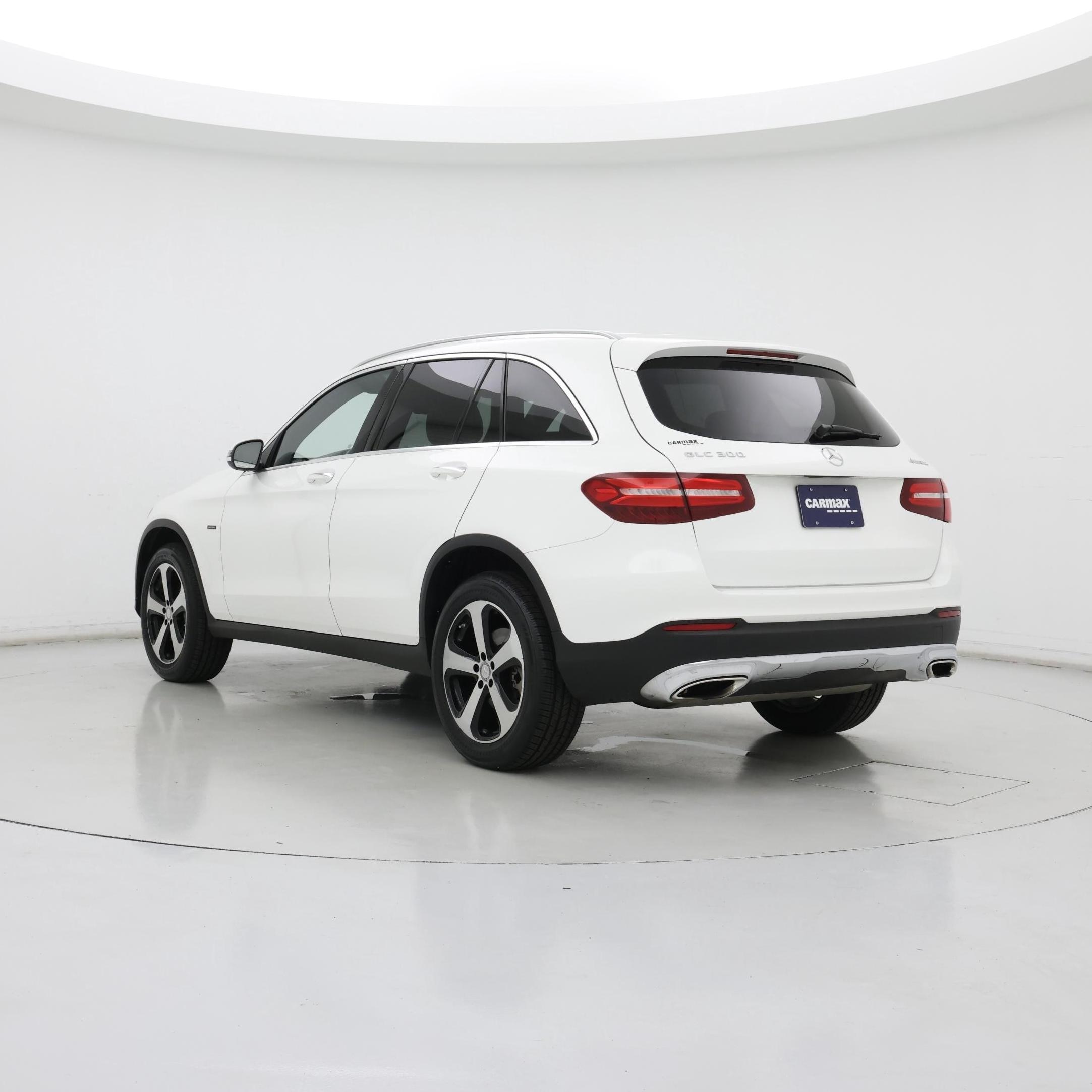 Thumbnail: 2016 Mercedes-Benz GLC - 2