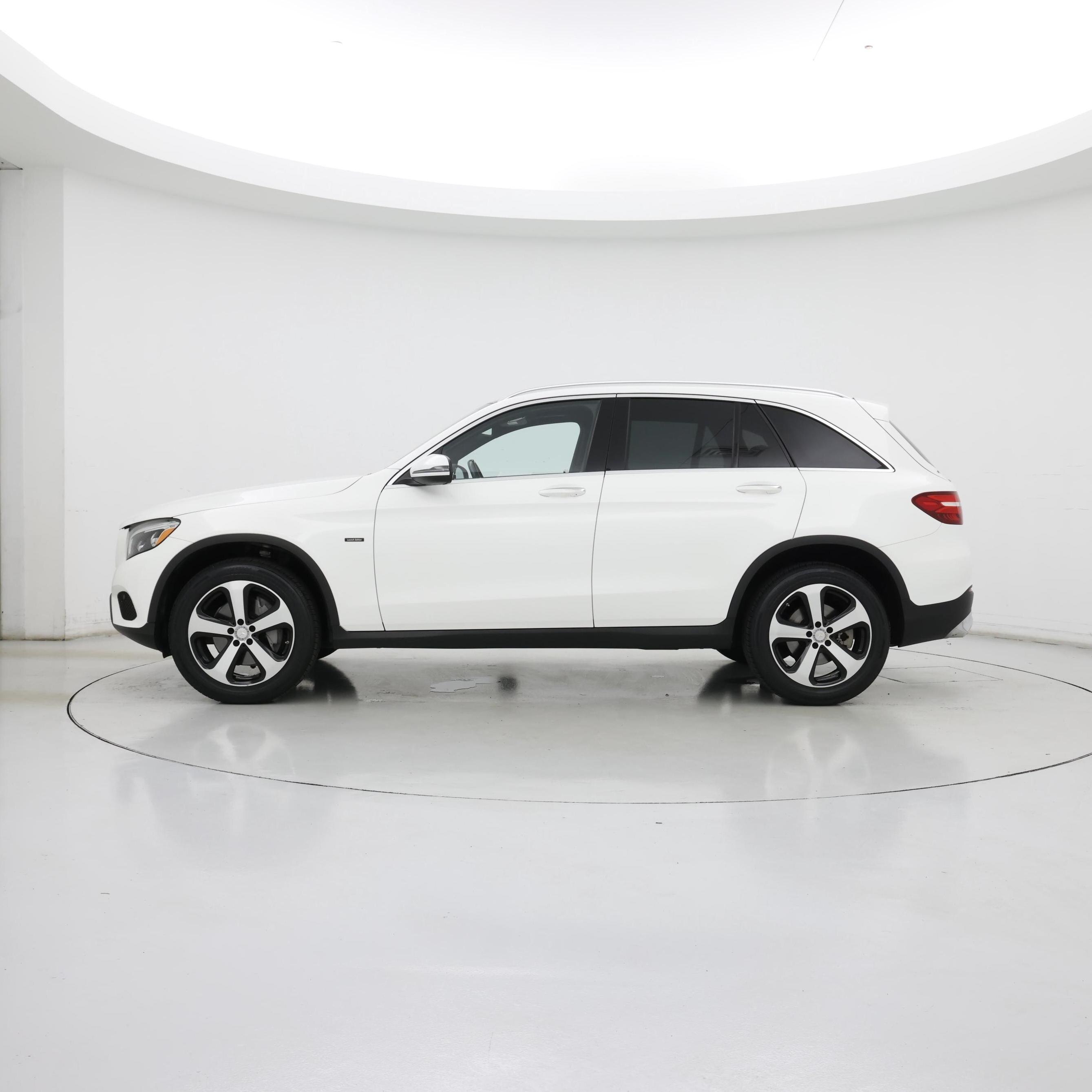 Thumbnail: 2016 Mercedes-Benz GLC - 3