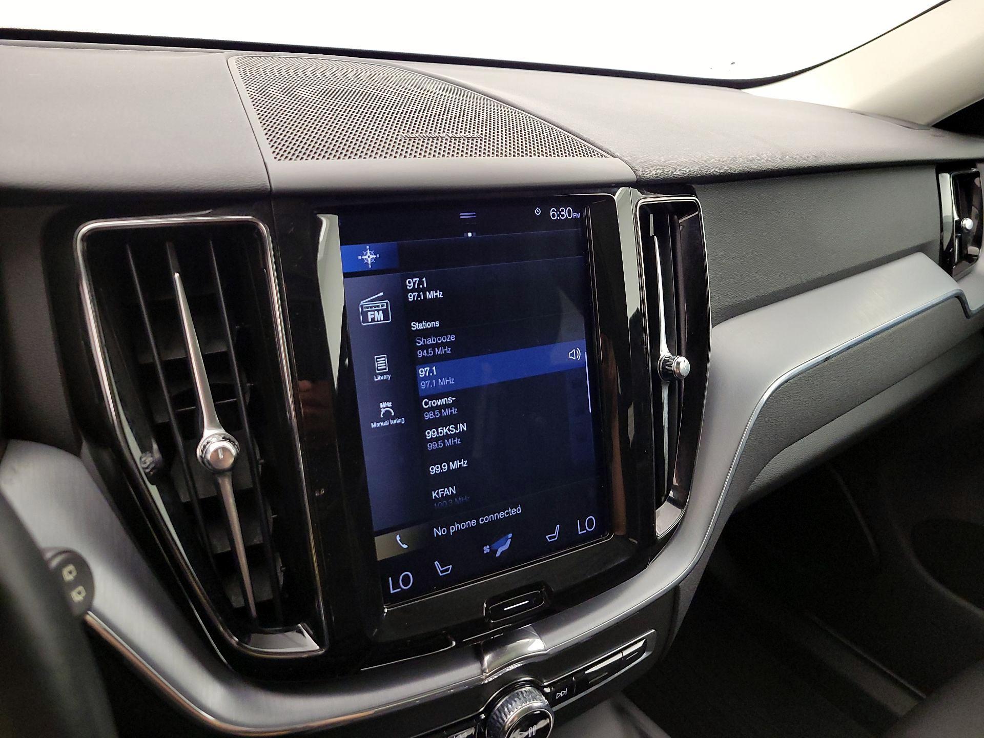 Thumbnail: 2019 Volvo XC60 - 16