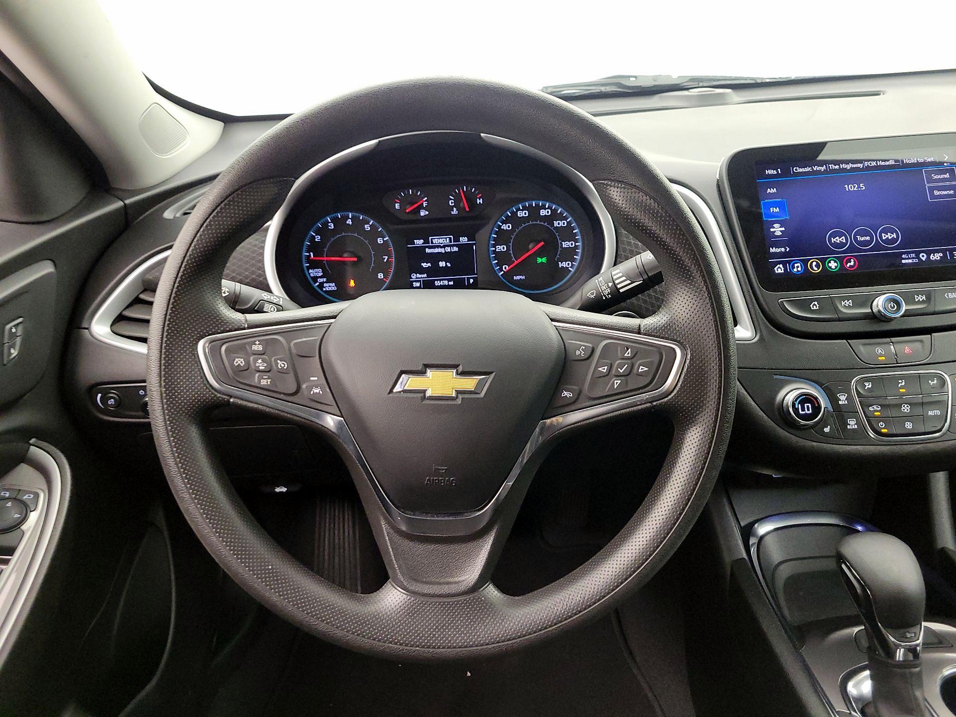 Thumbnail: 2023 Chevrolet Malibu - 10