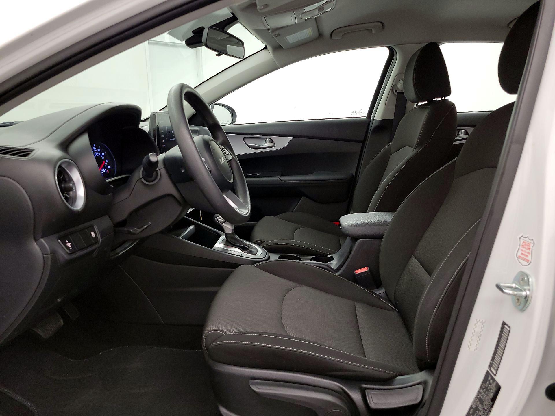 Thumbnail: 2023 Kia Forte - 11