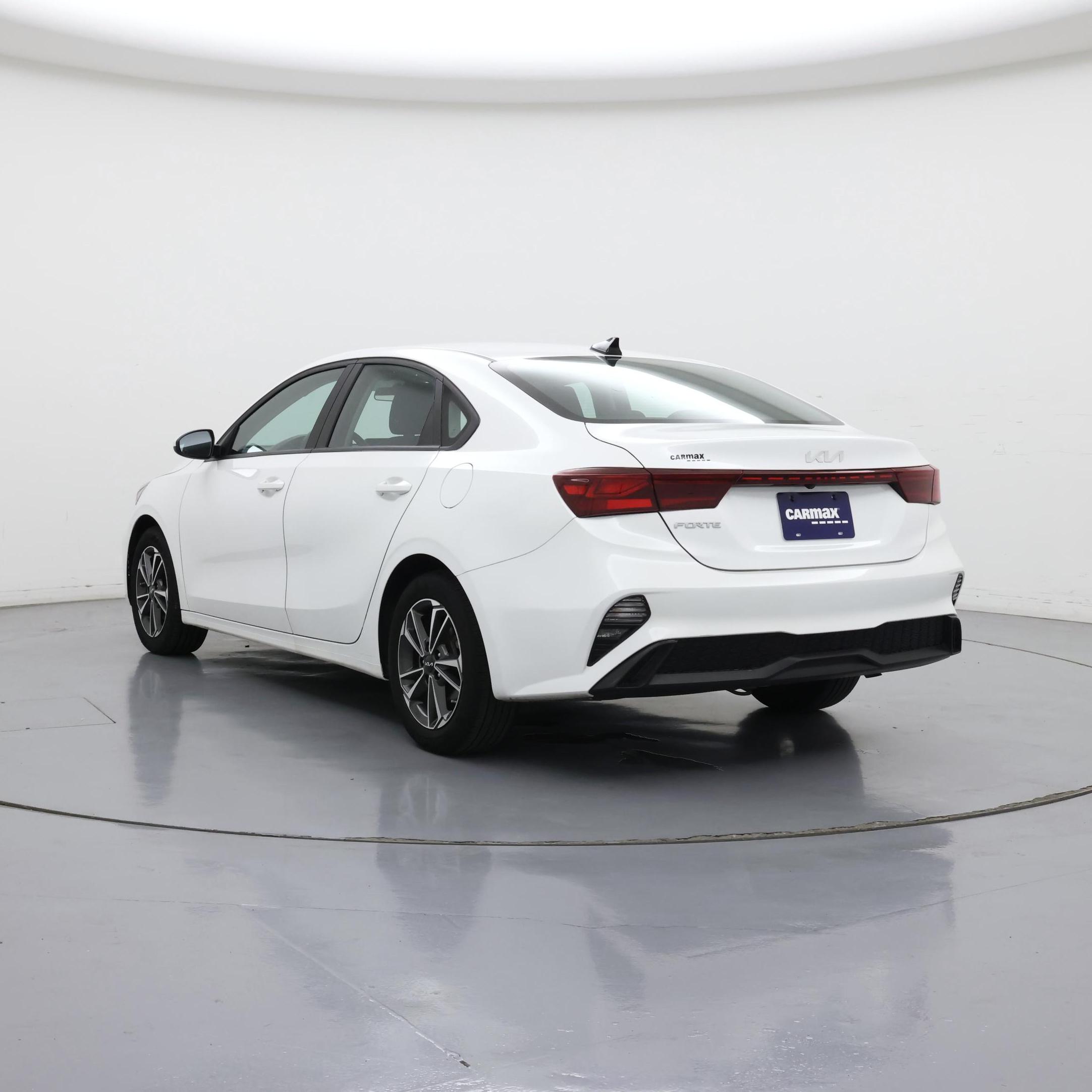 Thumbnail: 2023 Kia Forte - 2