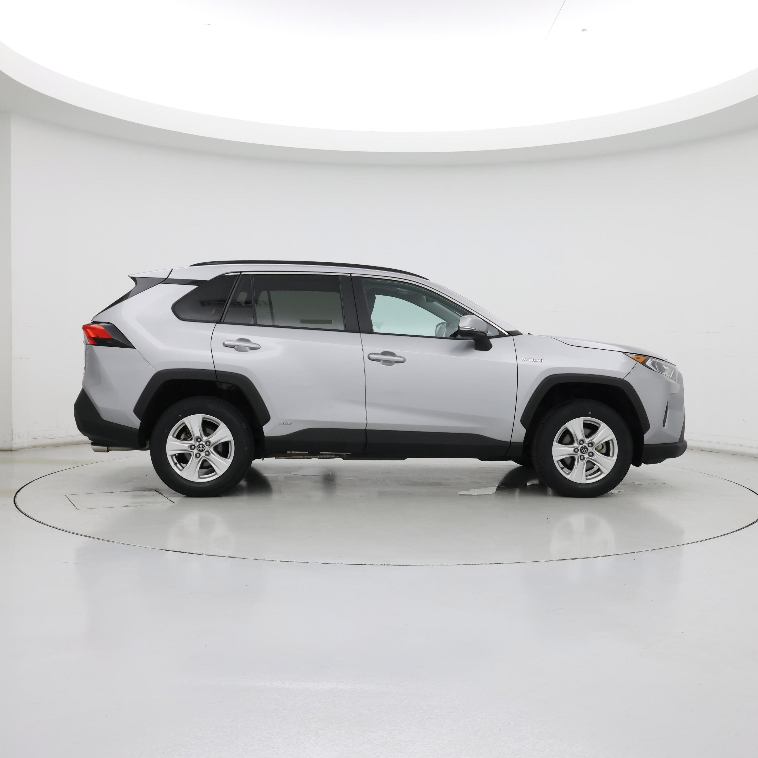Thumbnail: 2020 Toyota RAV4 - 7