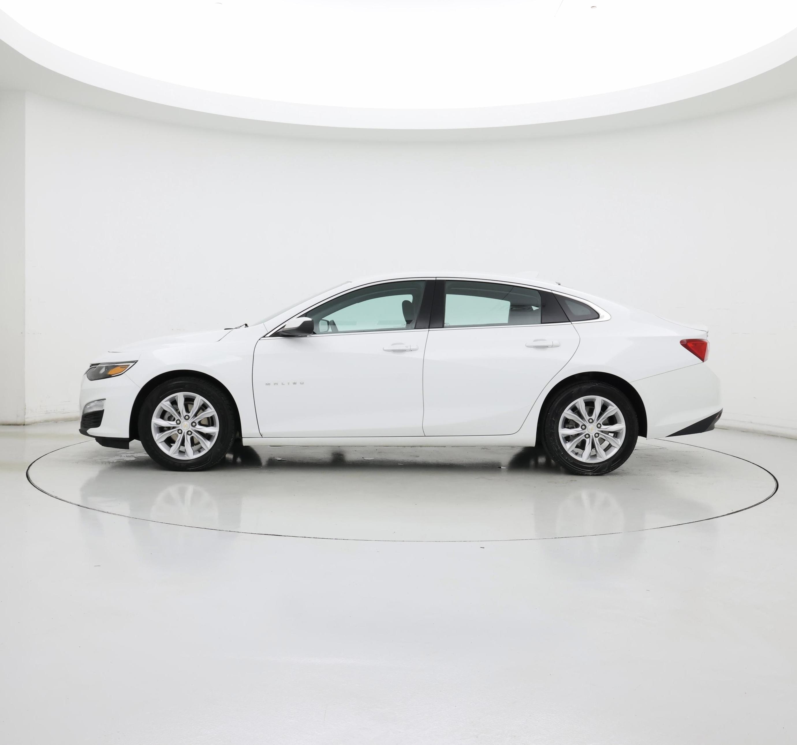 Thumbnail: 2023 Chevrolet Malibu - 3
