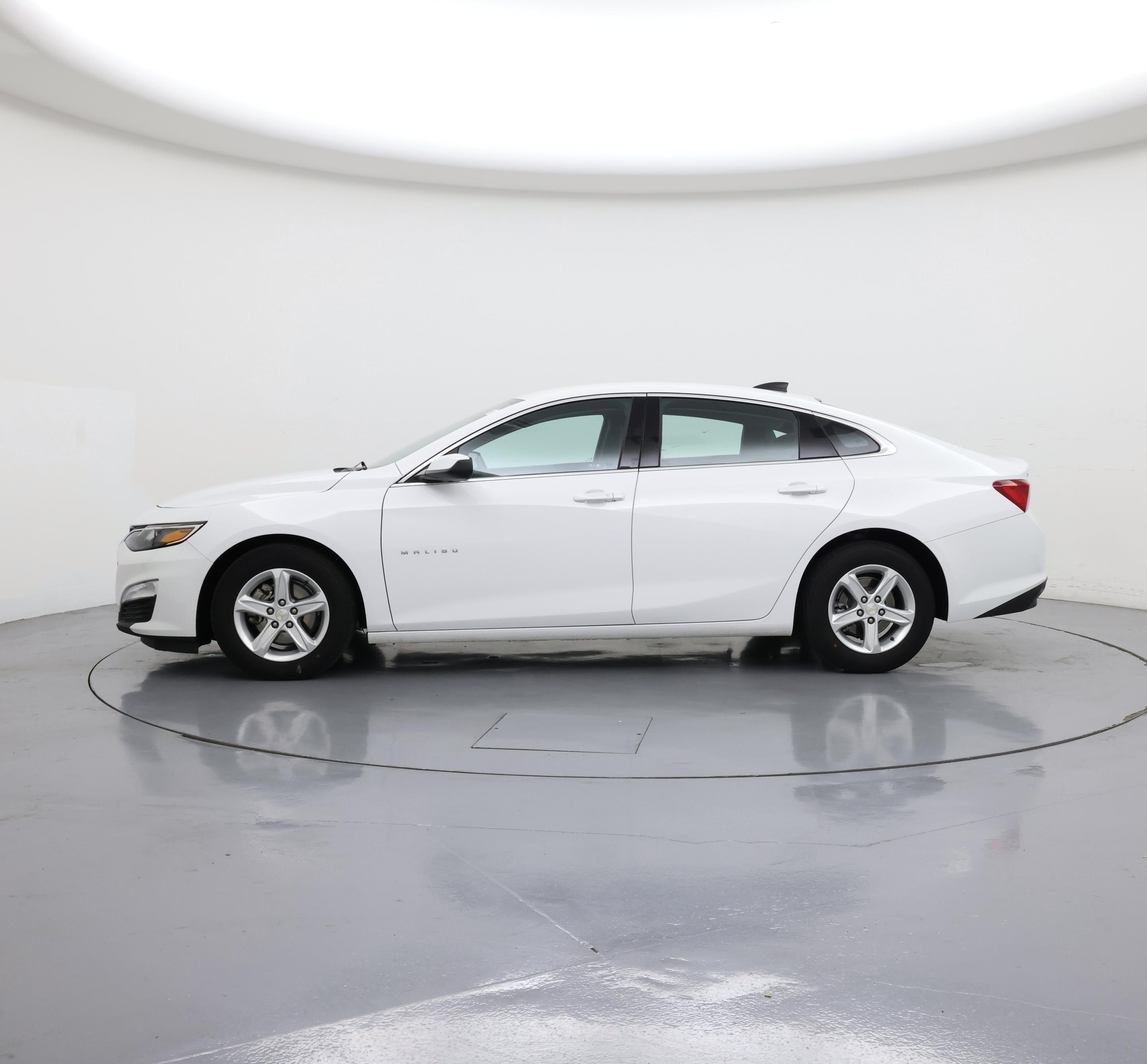 Thumbnail: 2023 Chevrolet Malibu - 3