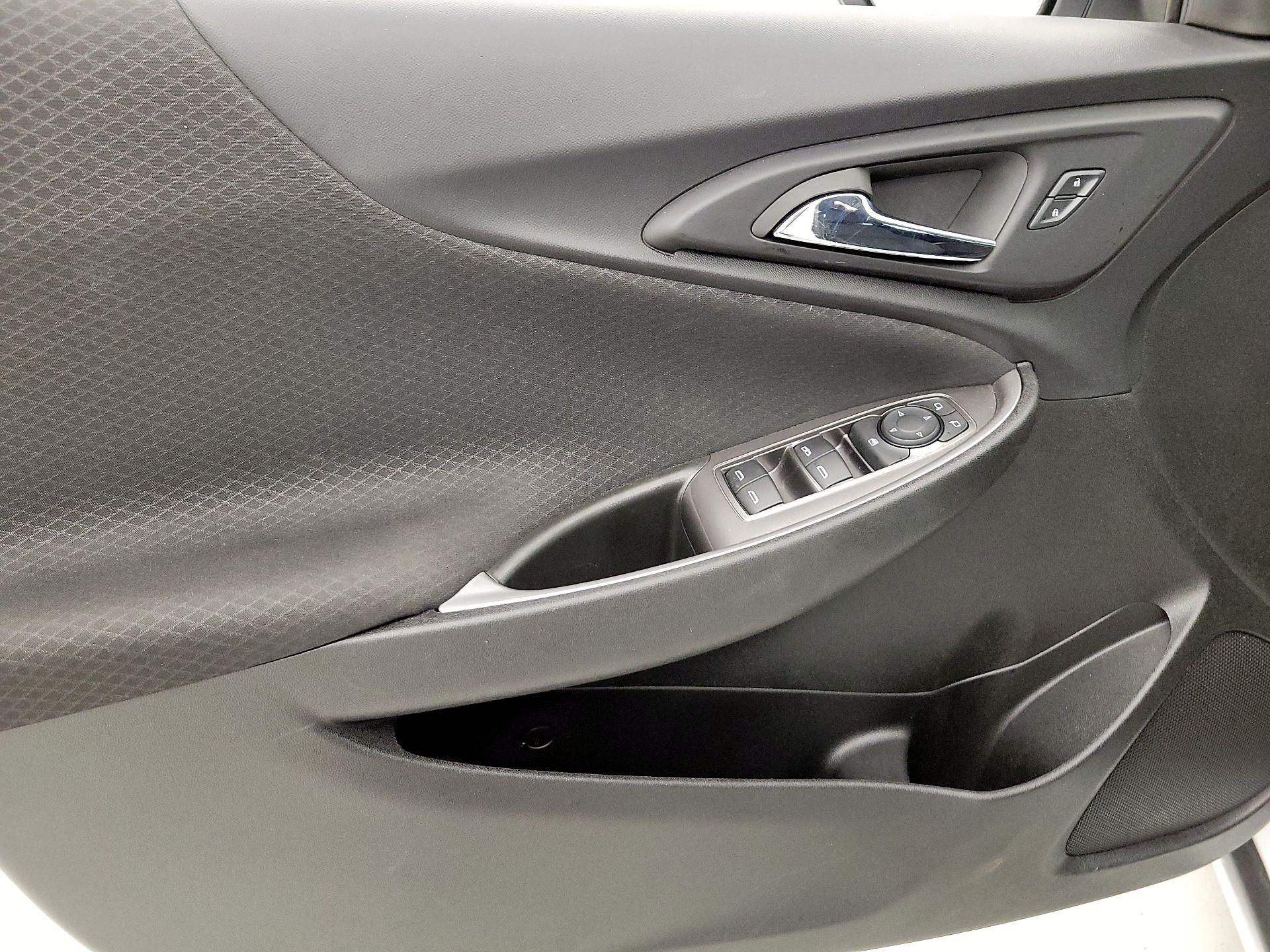 Thumbnail: 2023 Chevrolet Malibu - 12
