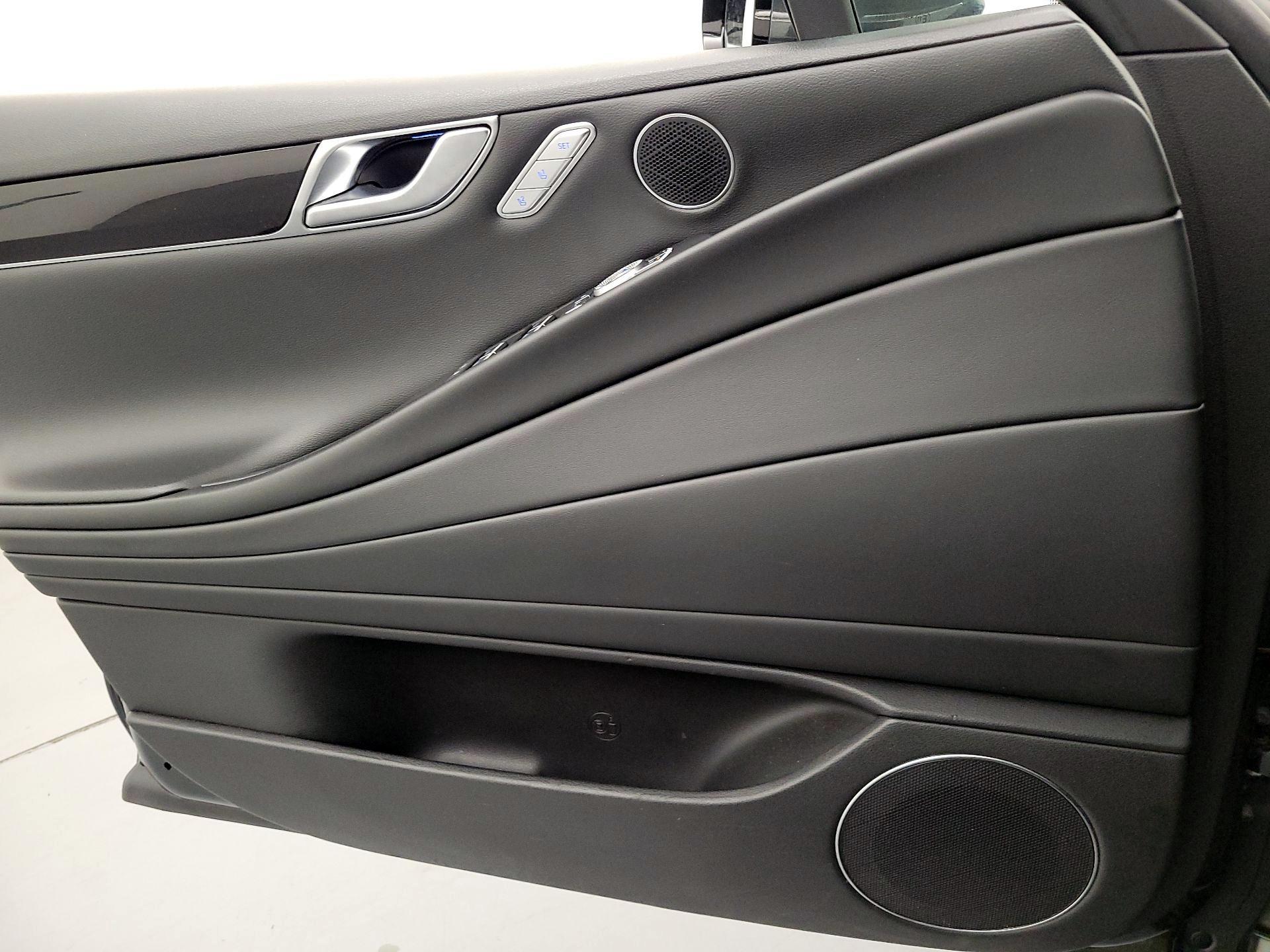 Thumbnail: 2023 Genesis G80 - 12