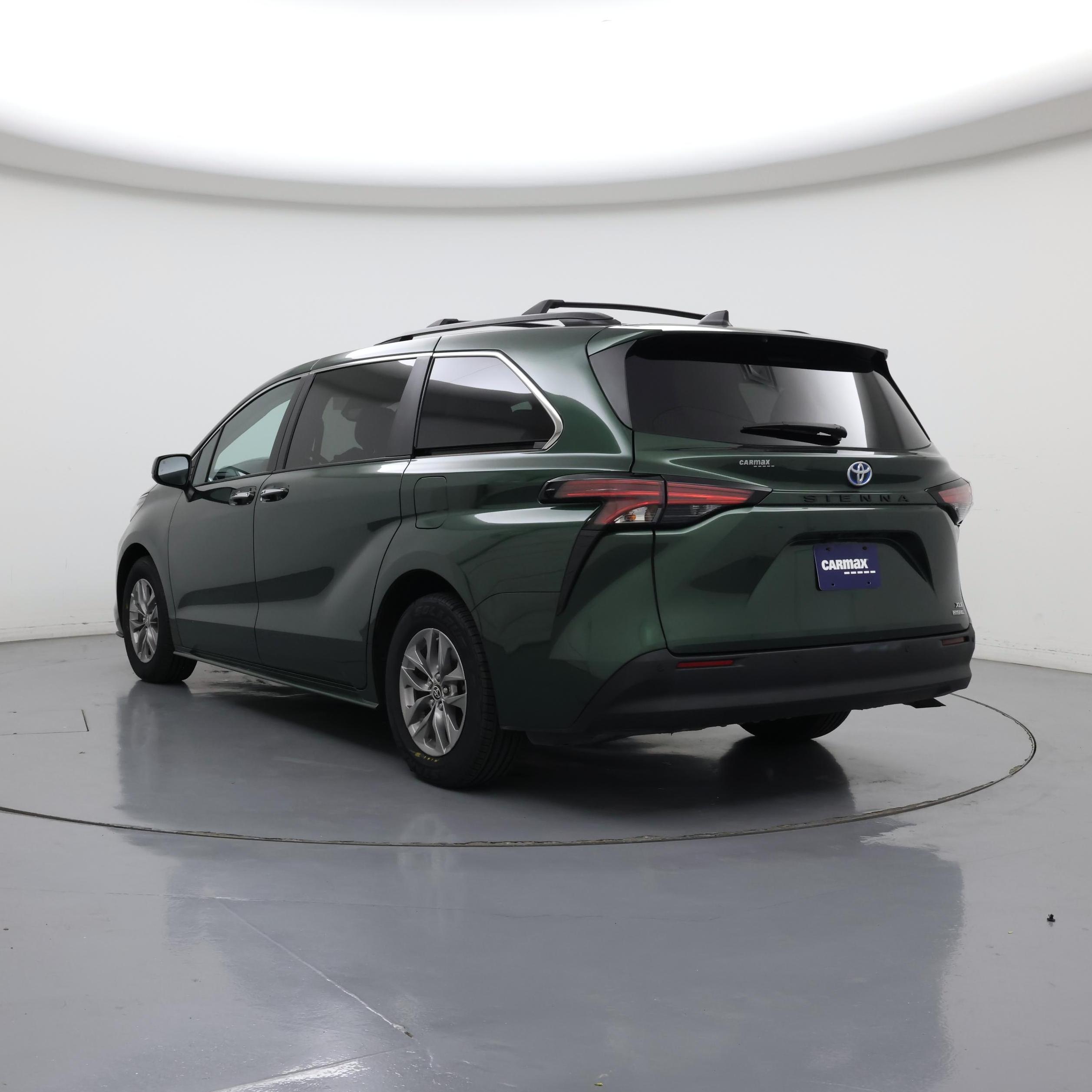 Thumbnail: 2022 Toyota Sienna - 2
