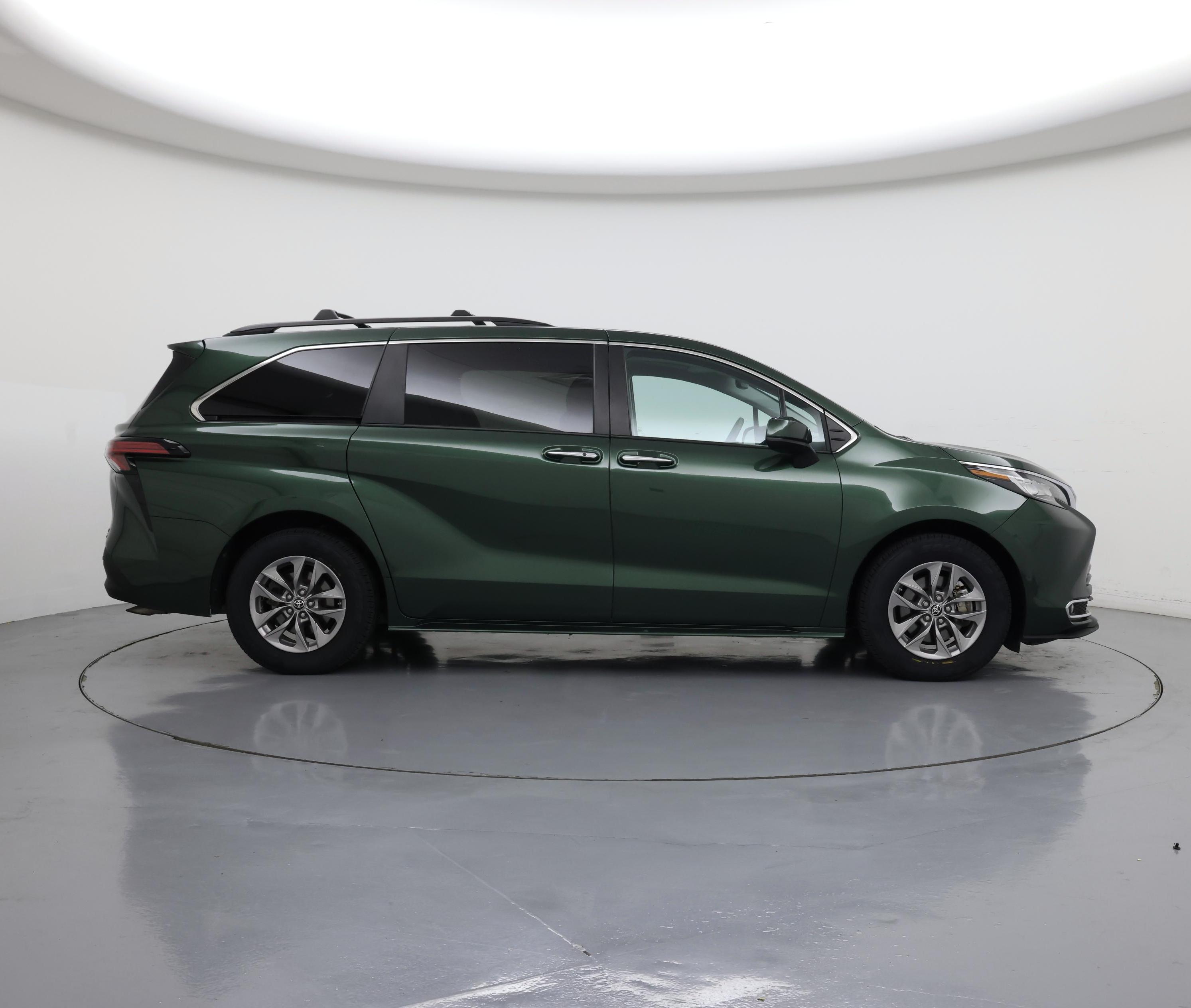 Thumbnail: 2022 Toyota Sienna - 7