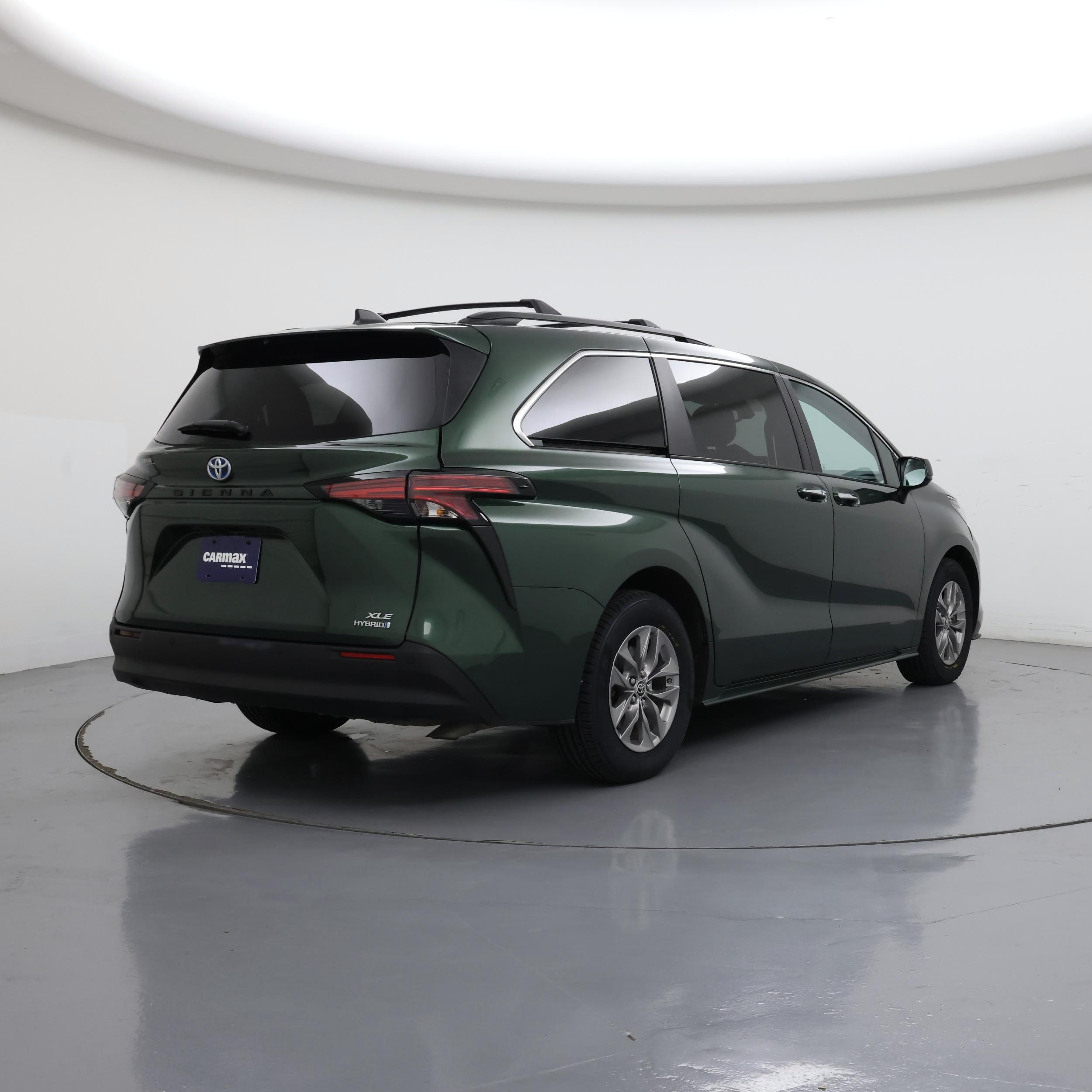 Thumbnail: 2022 Toyota Sienna - 8