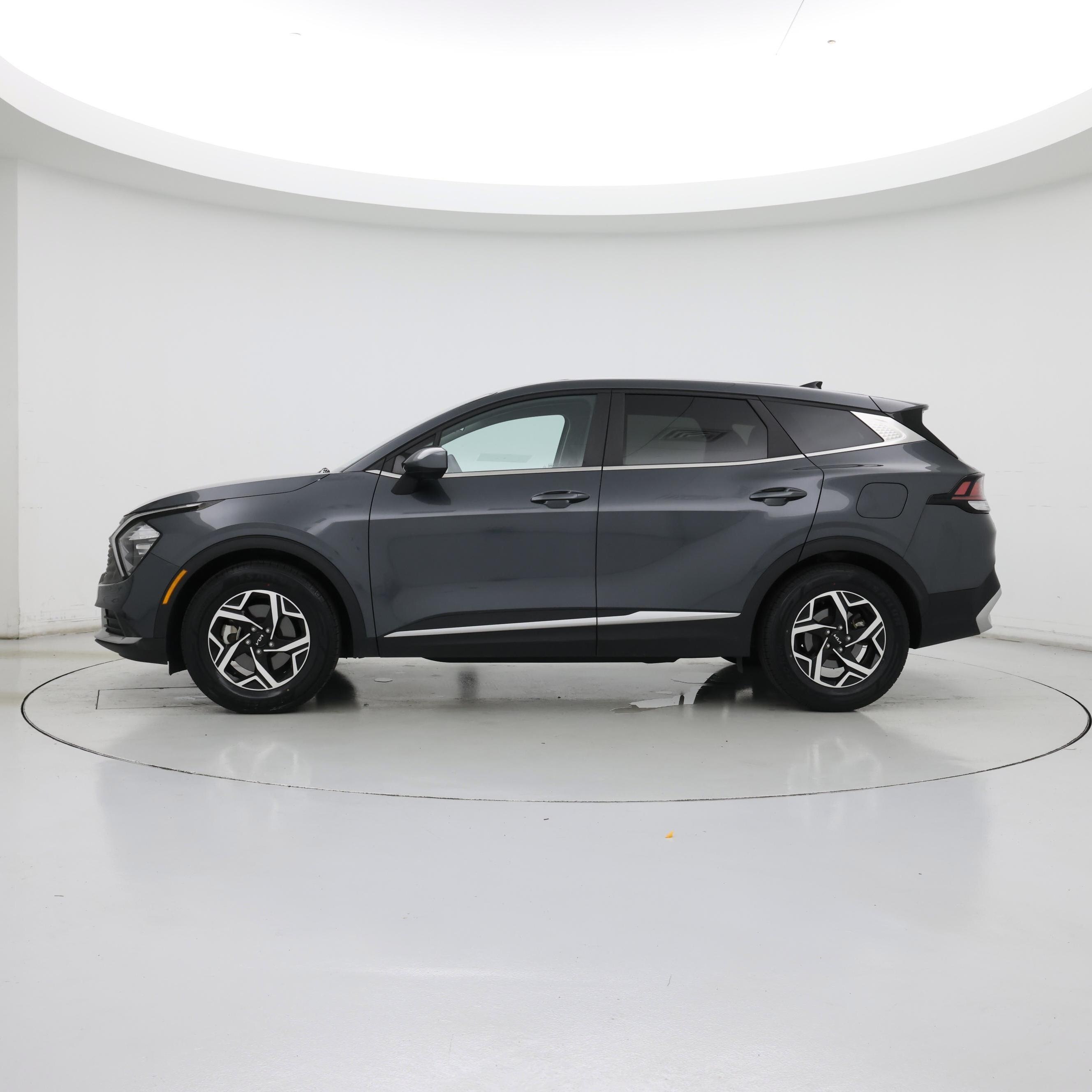Thumbnail: 2023 Kia Sportage - 3