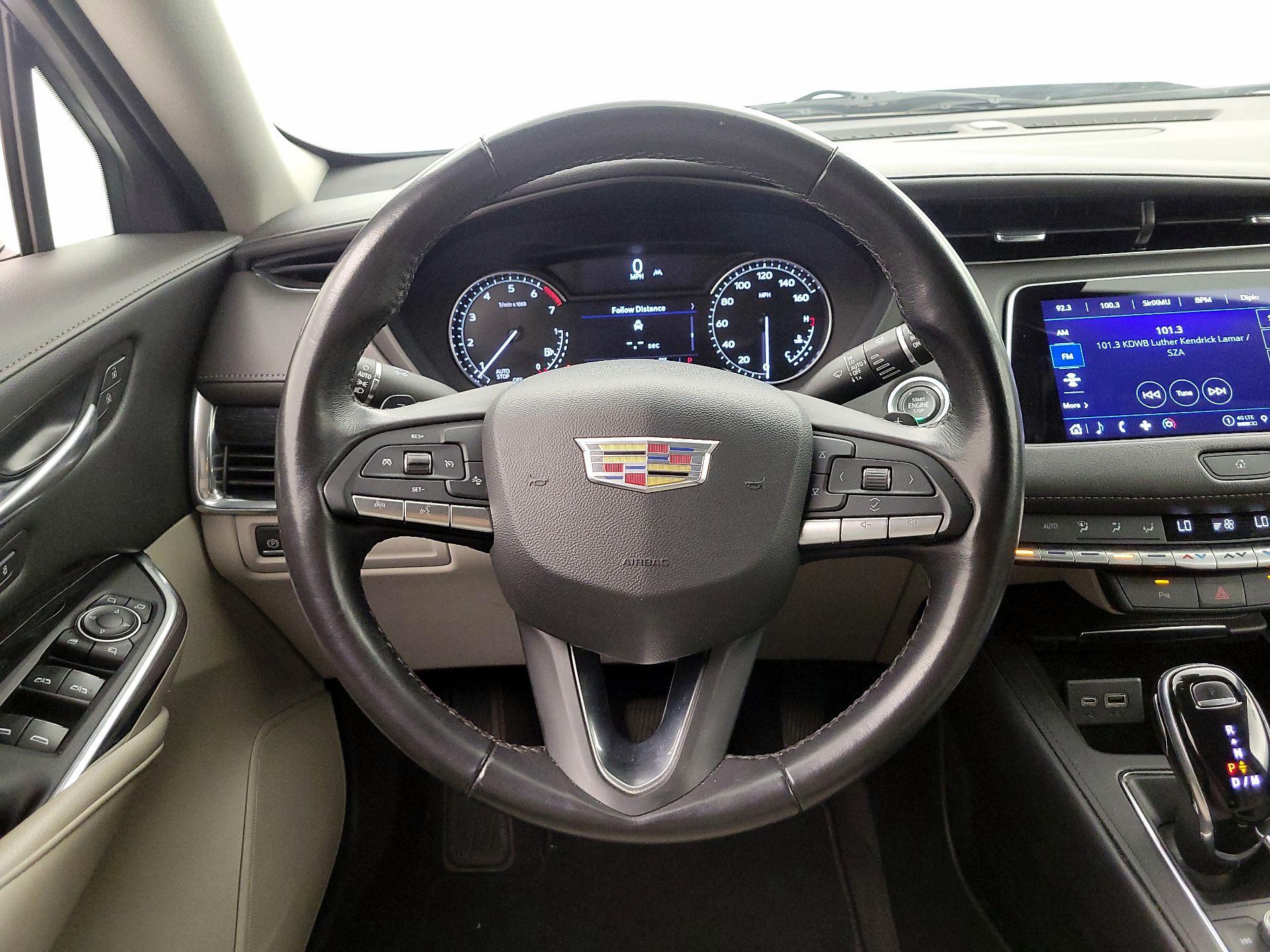 Thumbnail: 2023 Cadillac XT4 - 10