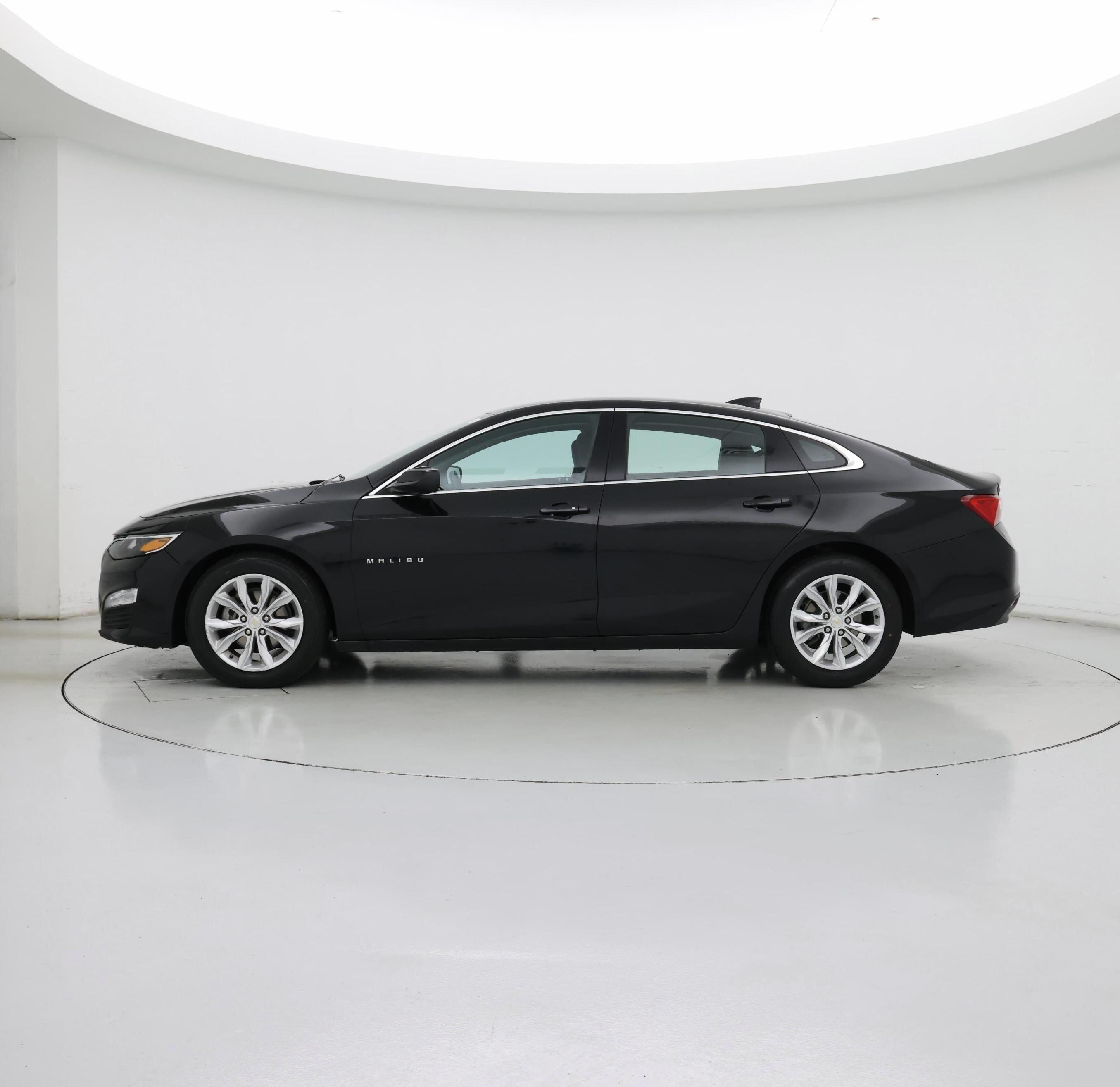Thumbnail: 2023 Chevrolet Malibu - 3