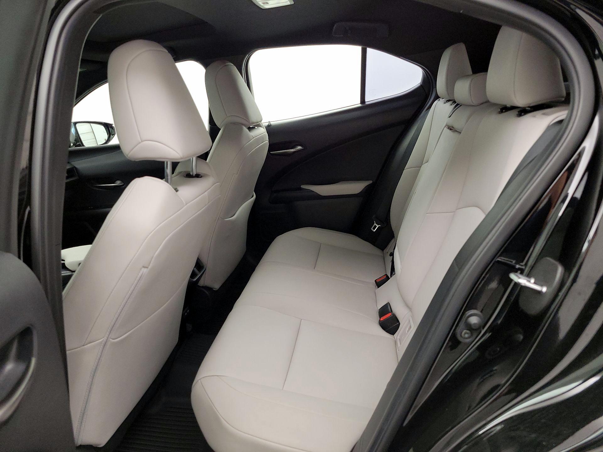Thumbnail: 2021 Lexus UX - 20