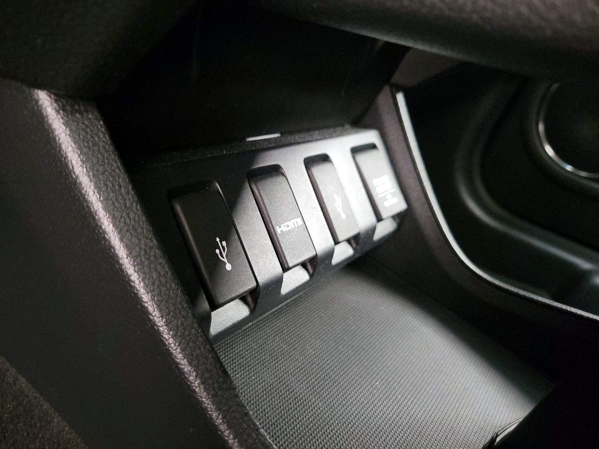 Thumbnail: 2016 Honda HR-V - 18