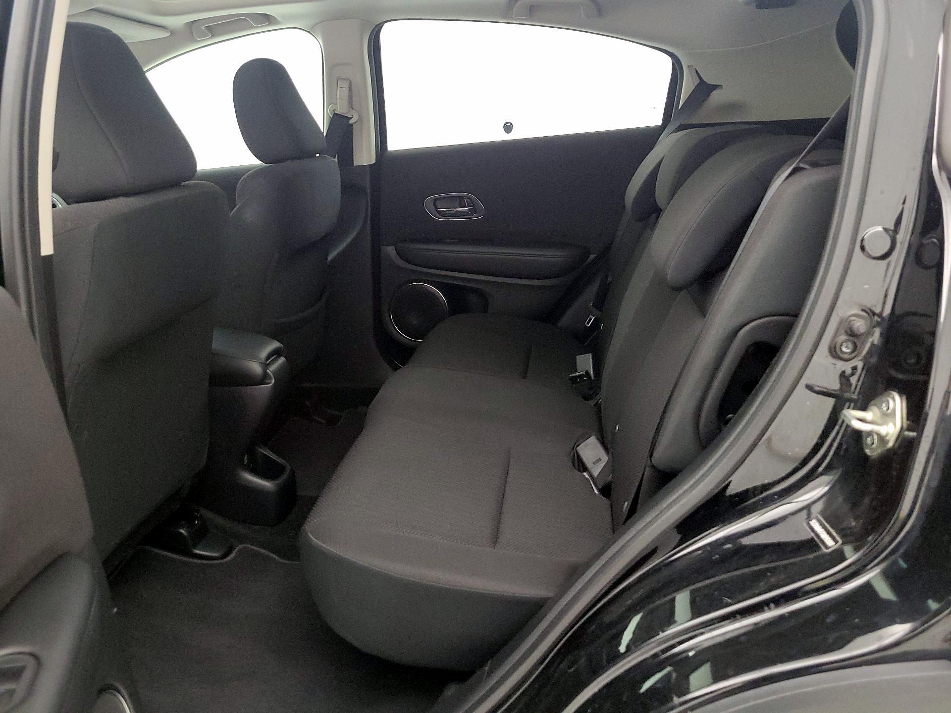 Thumbnail: 2016 Honda HR-V - 20
