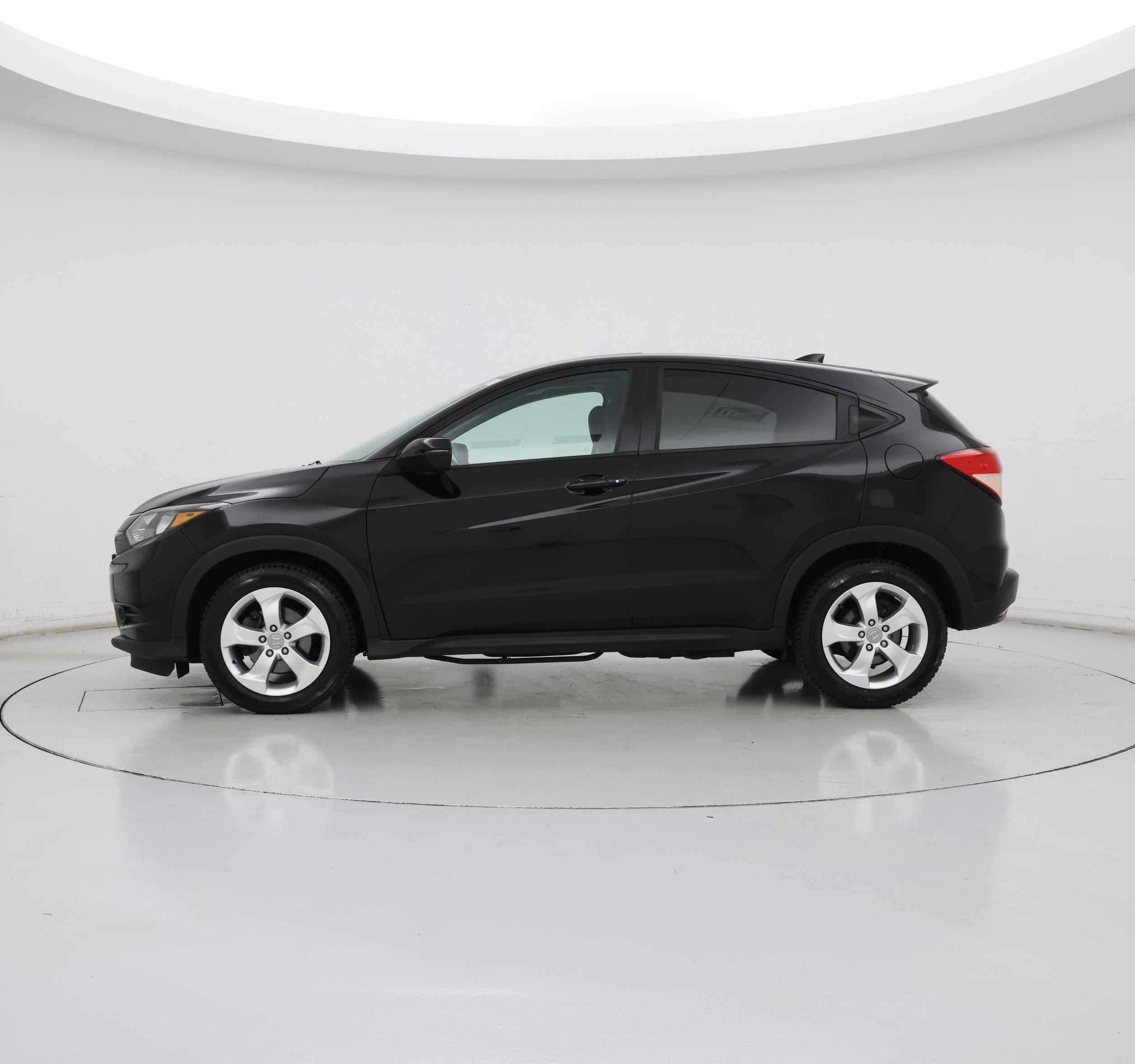 Thumbnail: 2016 Honda HR-V - 3
