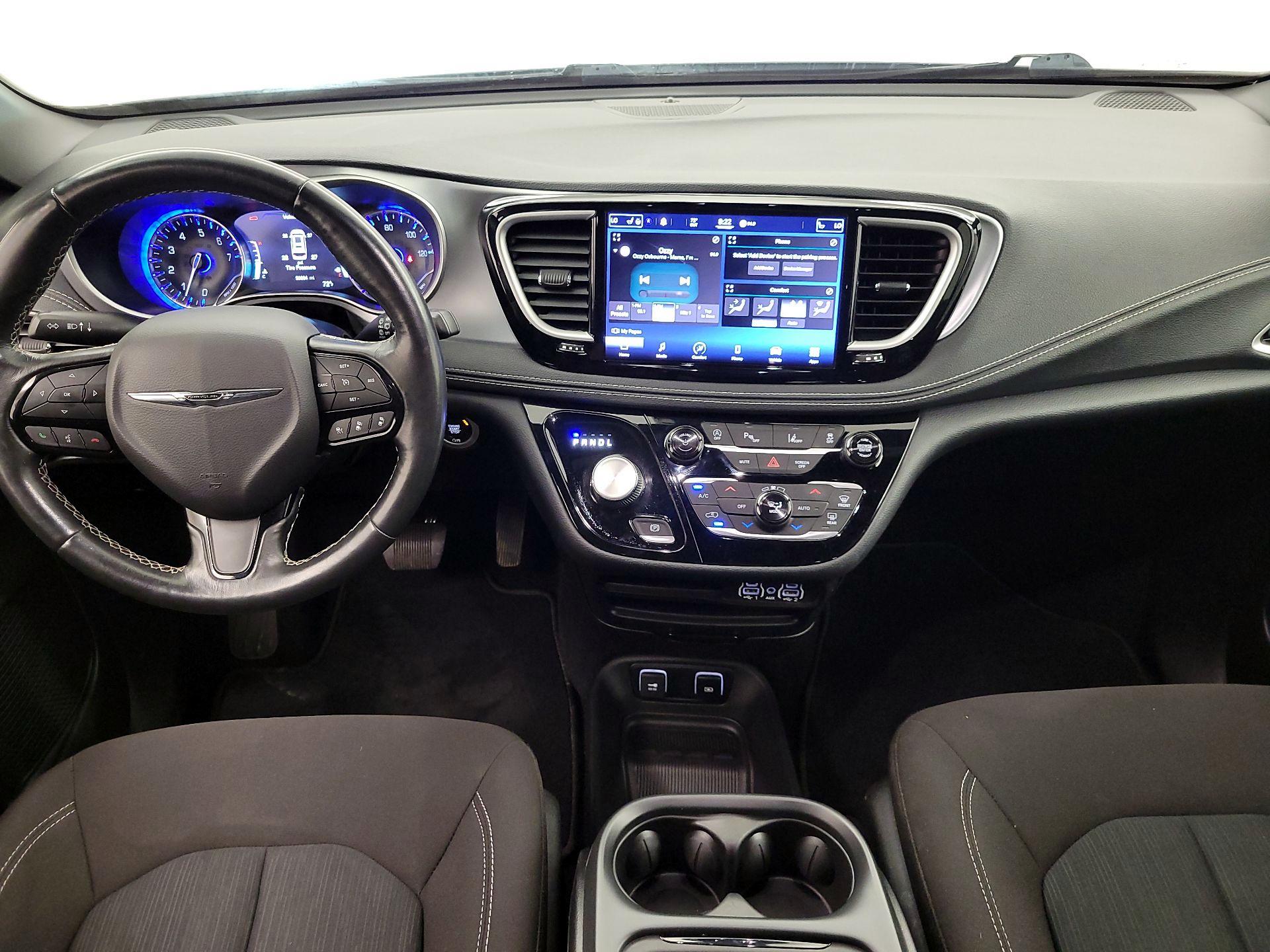 Thumbnail: 2021 Chrysler Pacifica - 9