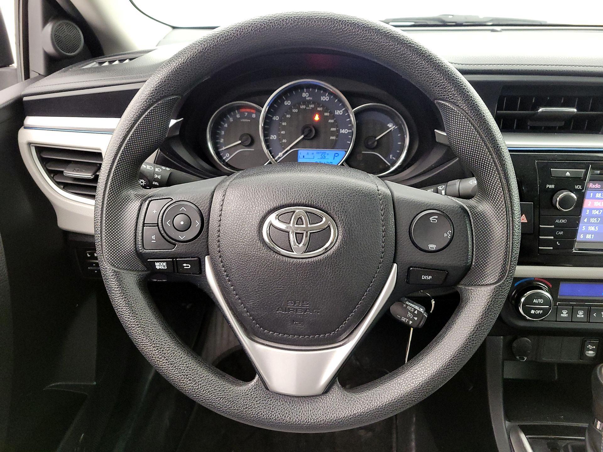 Thumbnail: 2015 Toyota Corolla - 10