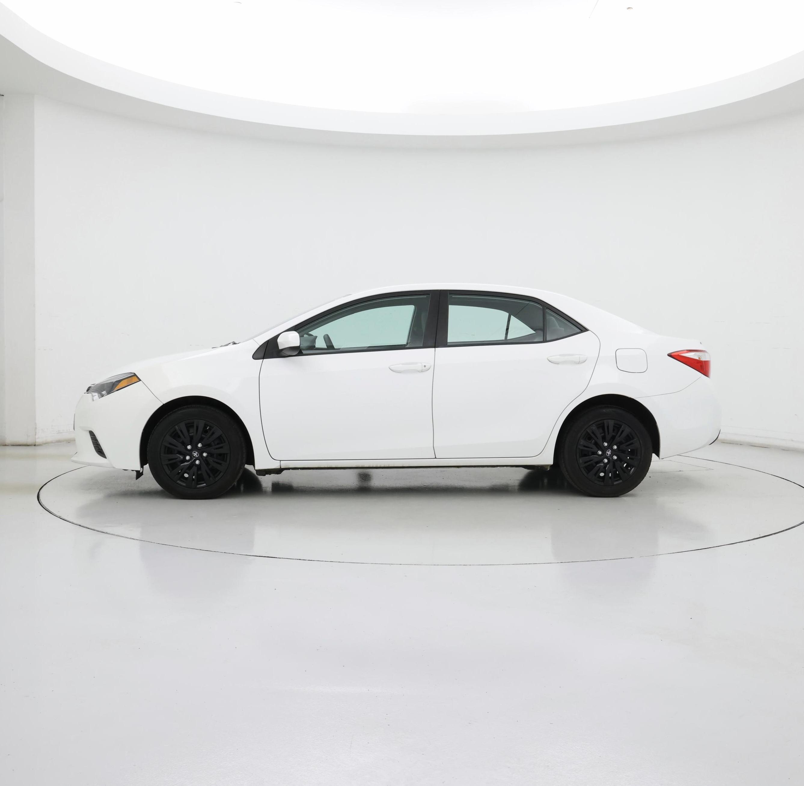 Thumbnail: 2015 Toyota Corolla - 3